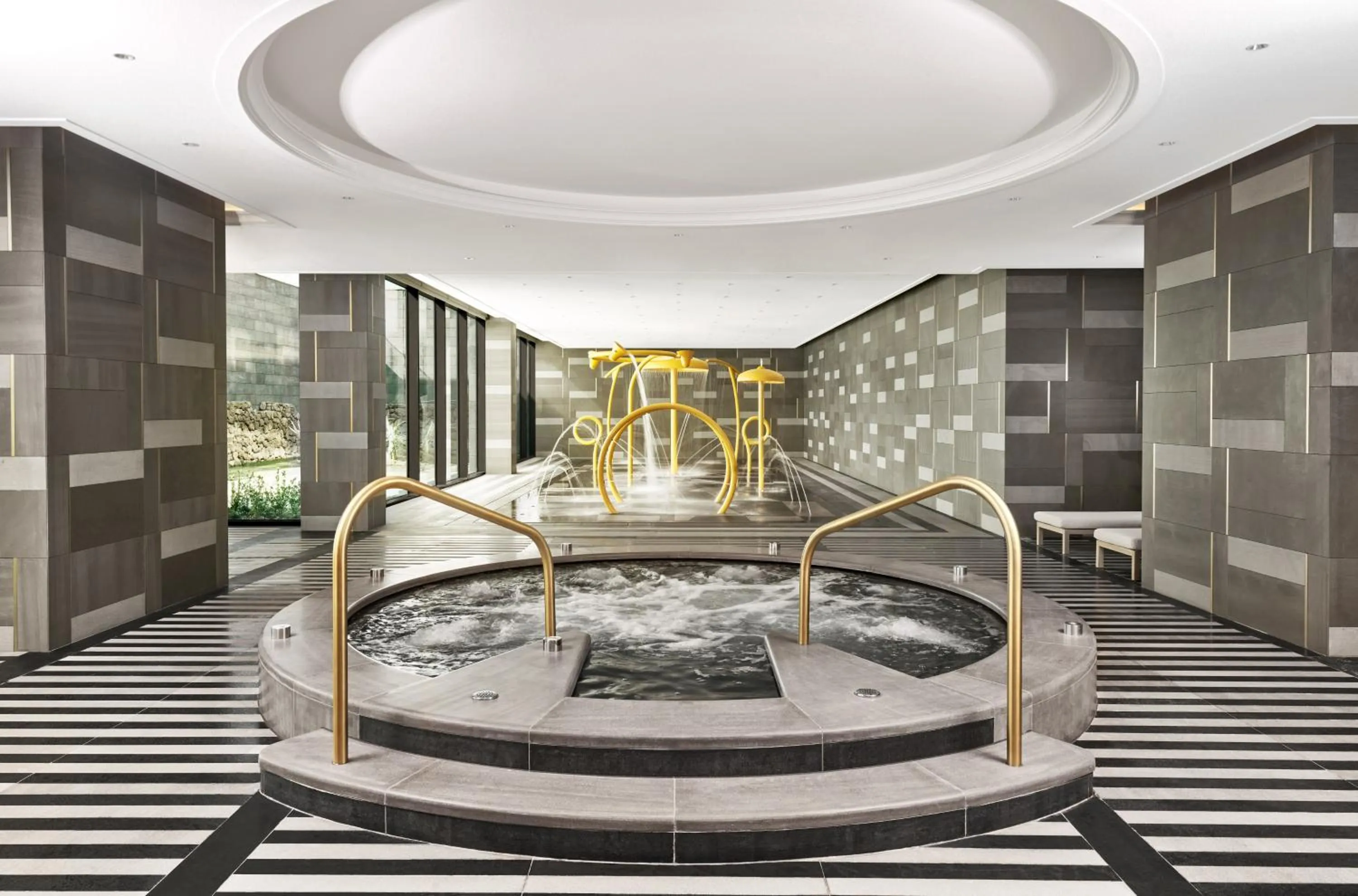 Swimming pool in JW Marriott Jeju Resort & Spa