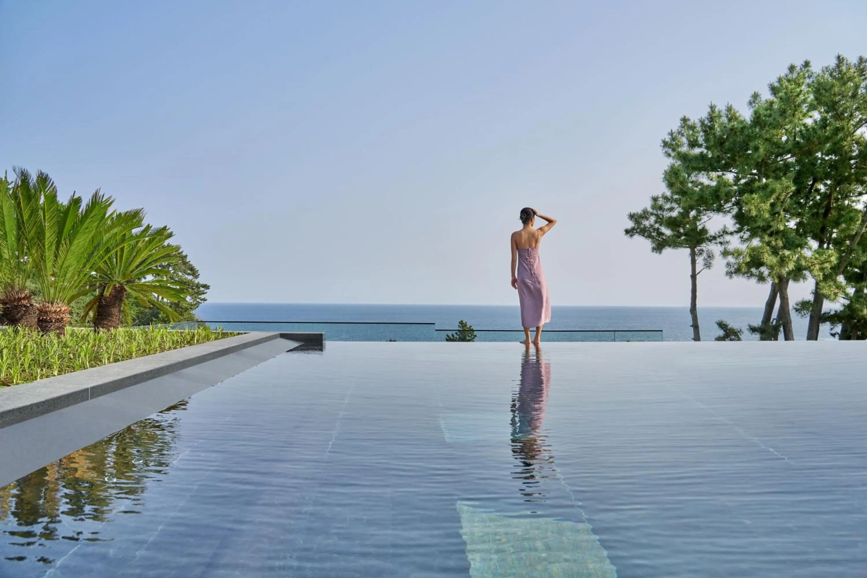 Swimming pool in JW Marriott Jeju Resort & Spa