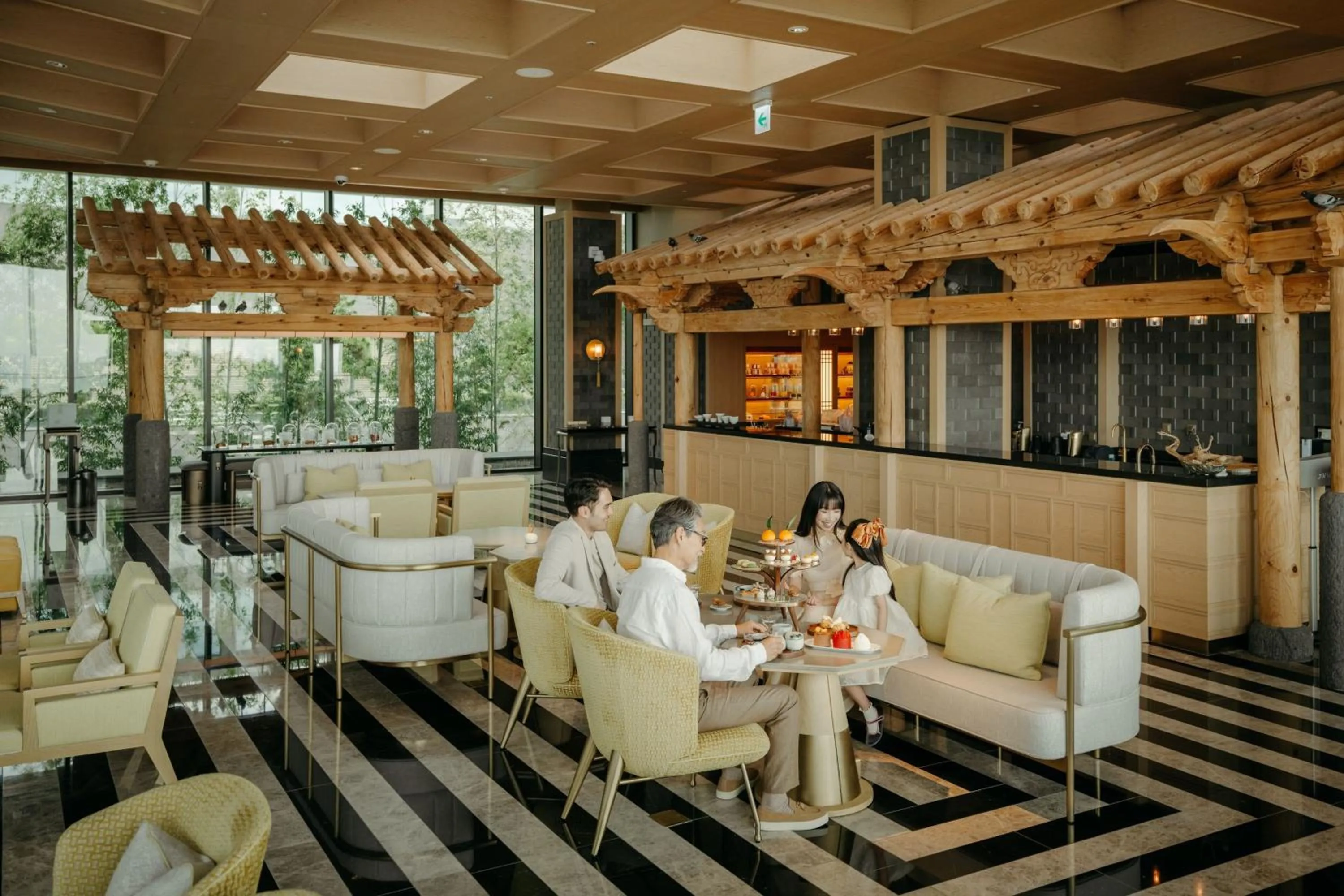 Lounge or bar in JW Marriott Jeju Resort & Spa