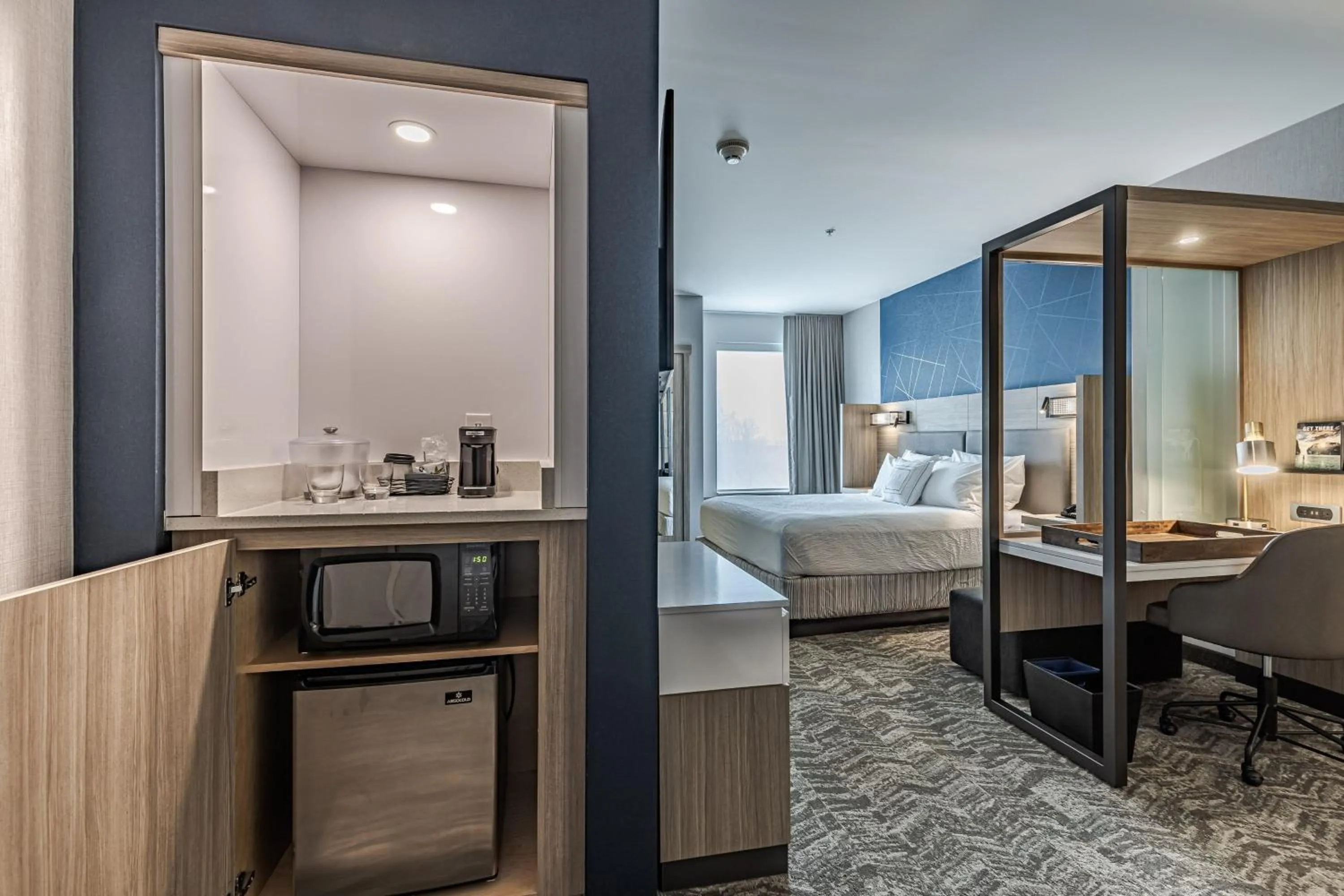 Photo of the whole room, Bed in SpringHill Suites by Marriott Detroit Sterling Heights