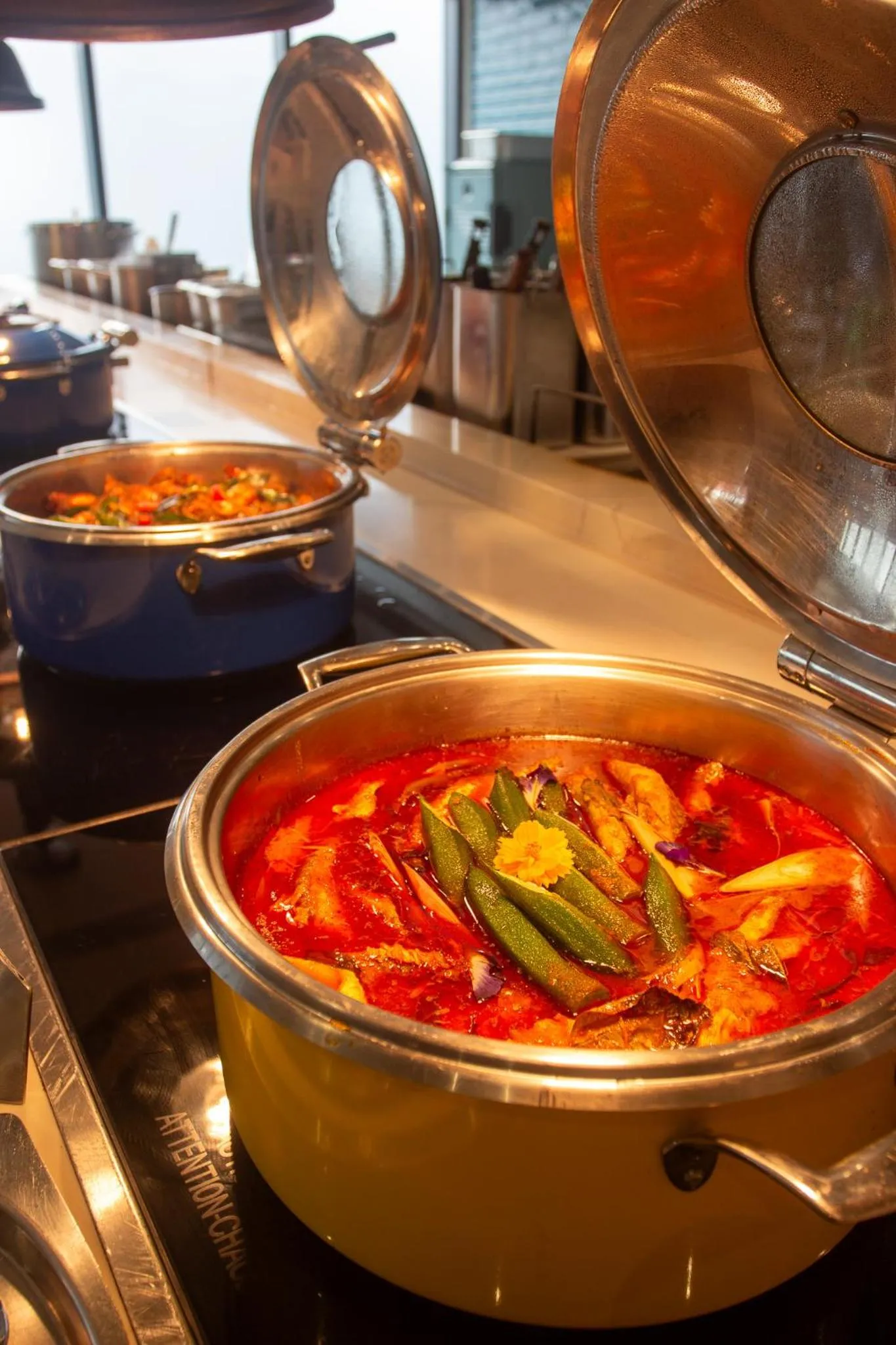 Restaurant/places to eat in Courtyard by Marriott Melaka