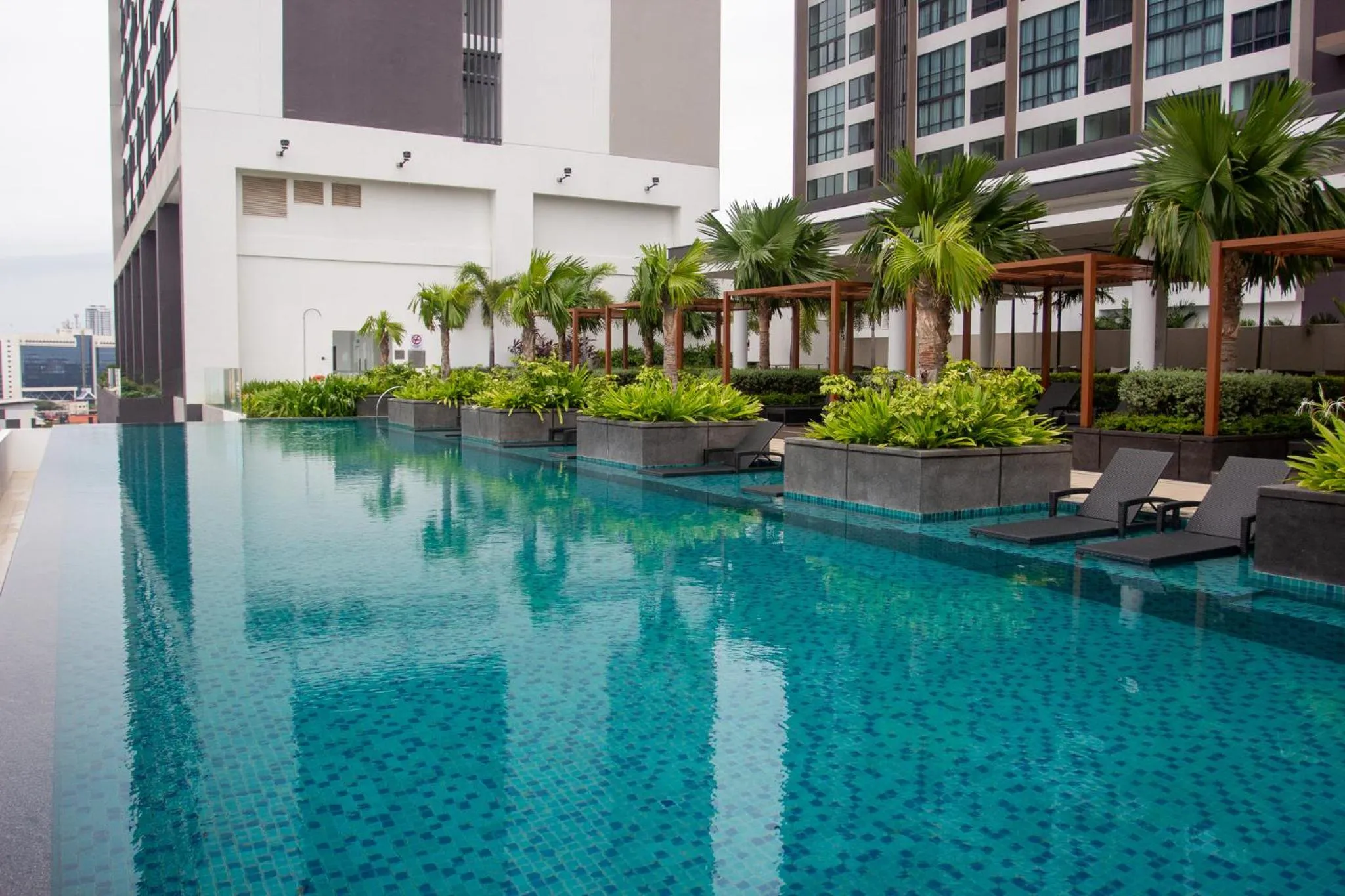 Swimming pool in Courtyard by Marriott Melaka