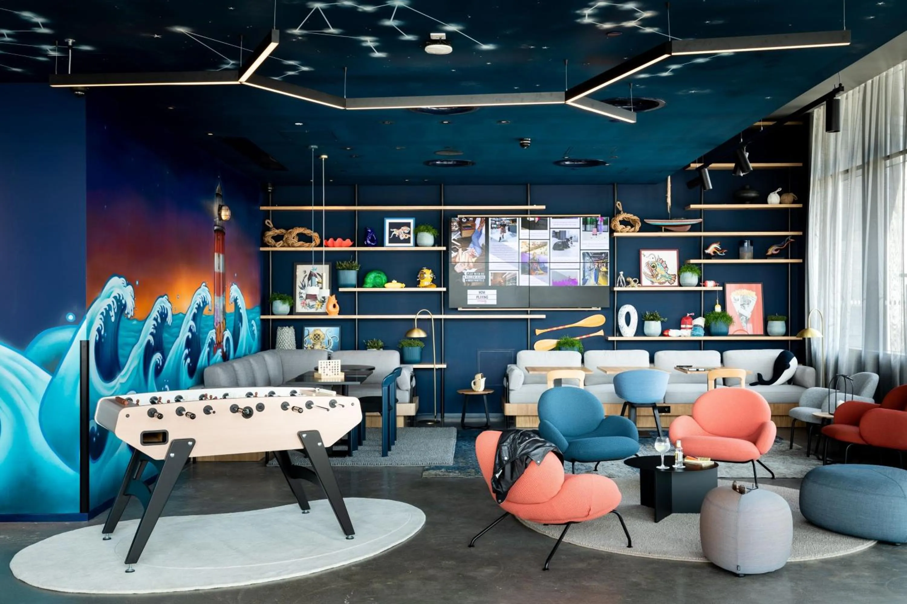 Living room in Moxy Plymouth