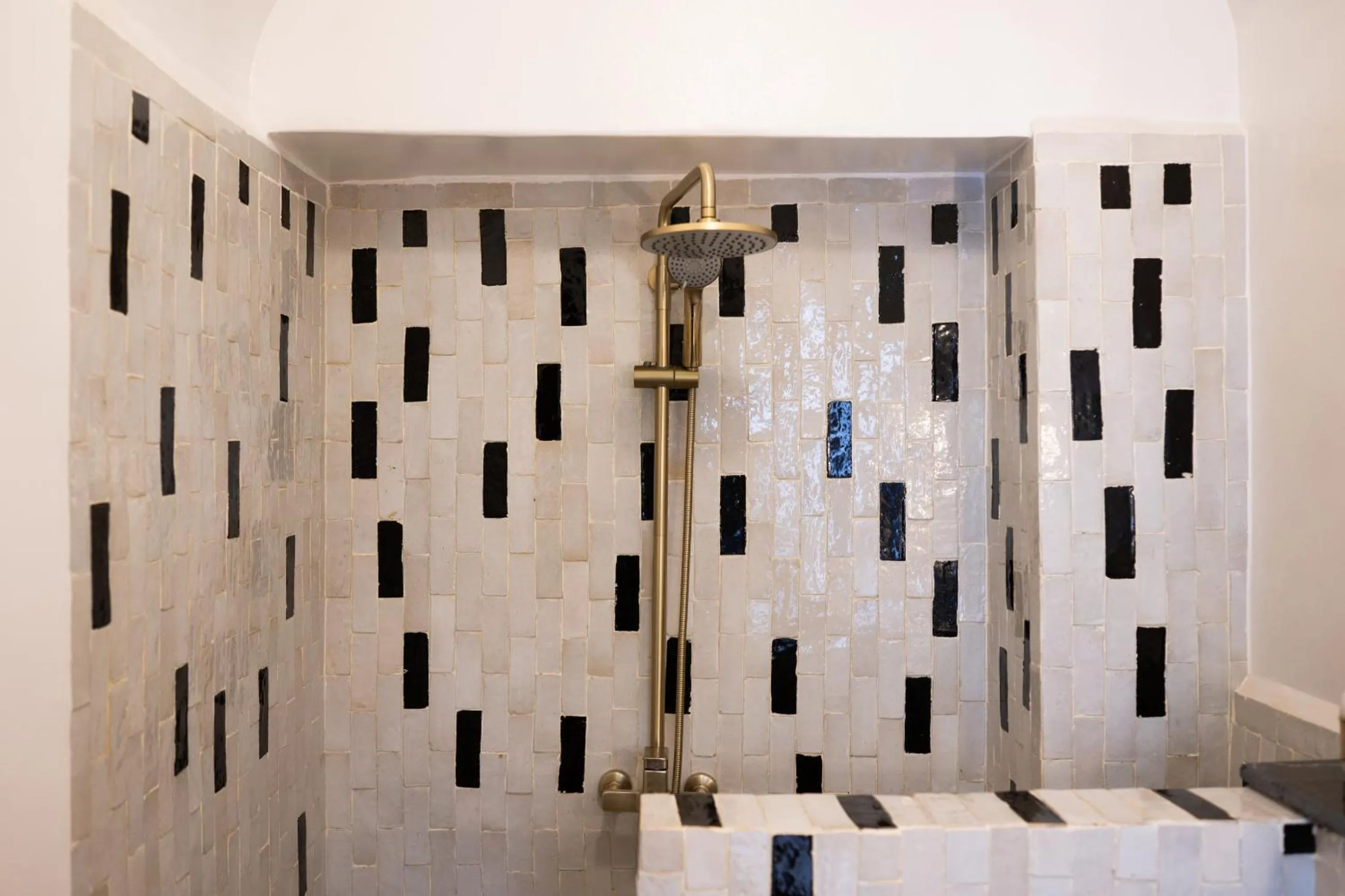 Shower in Riad Dar Beldia and Spa