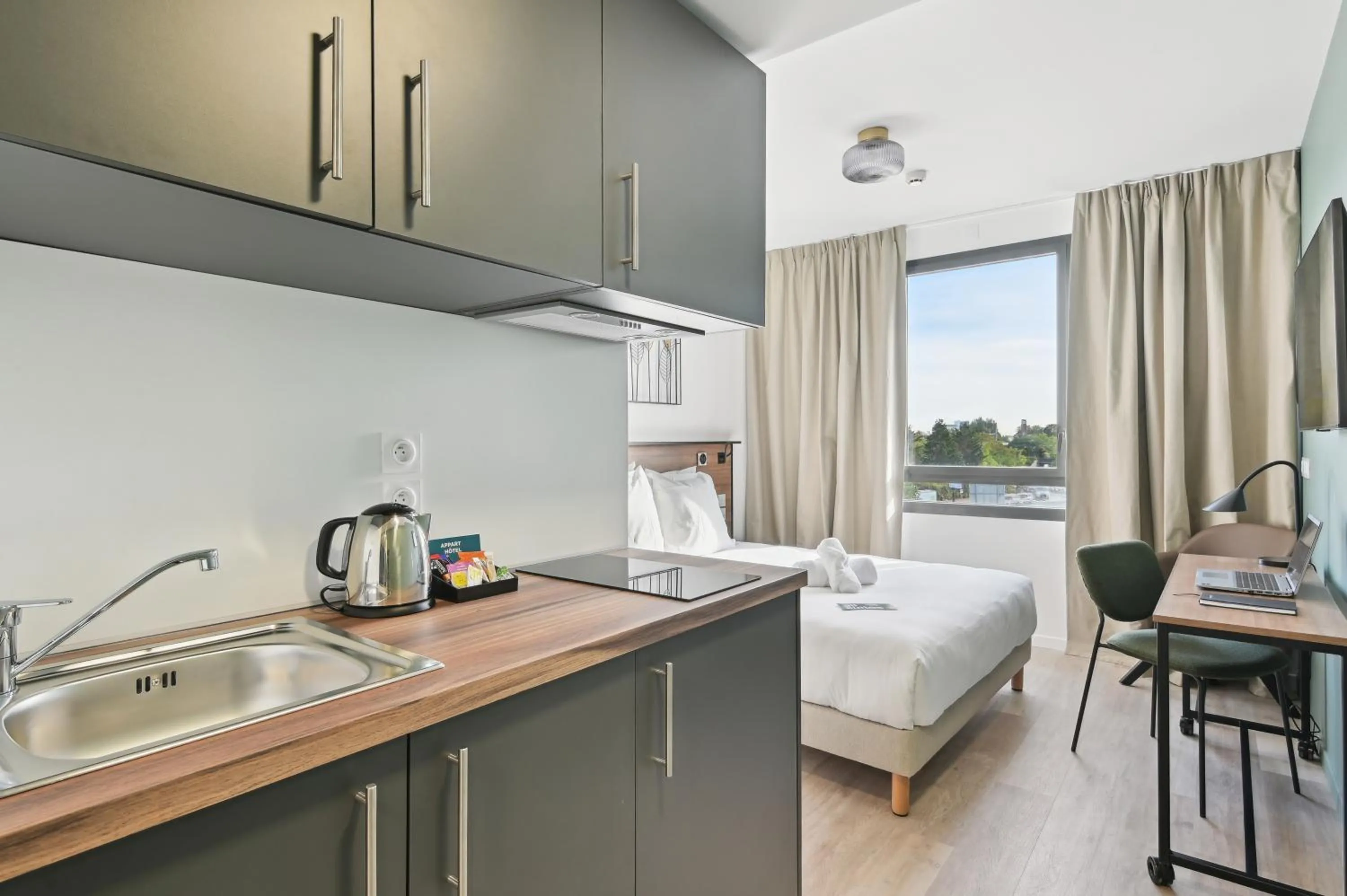 Bed in All Suites Paris Ouest Colombes