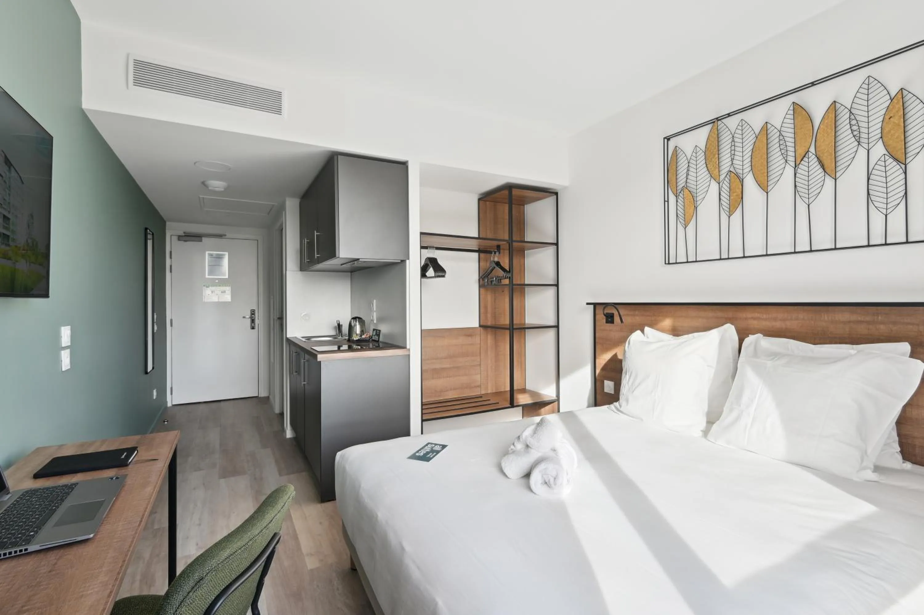 Bed in All Suites Paris Ouest Colombes