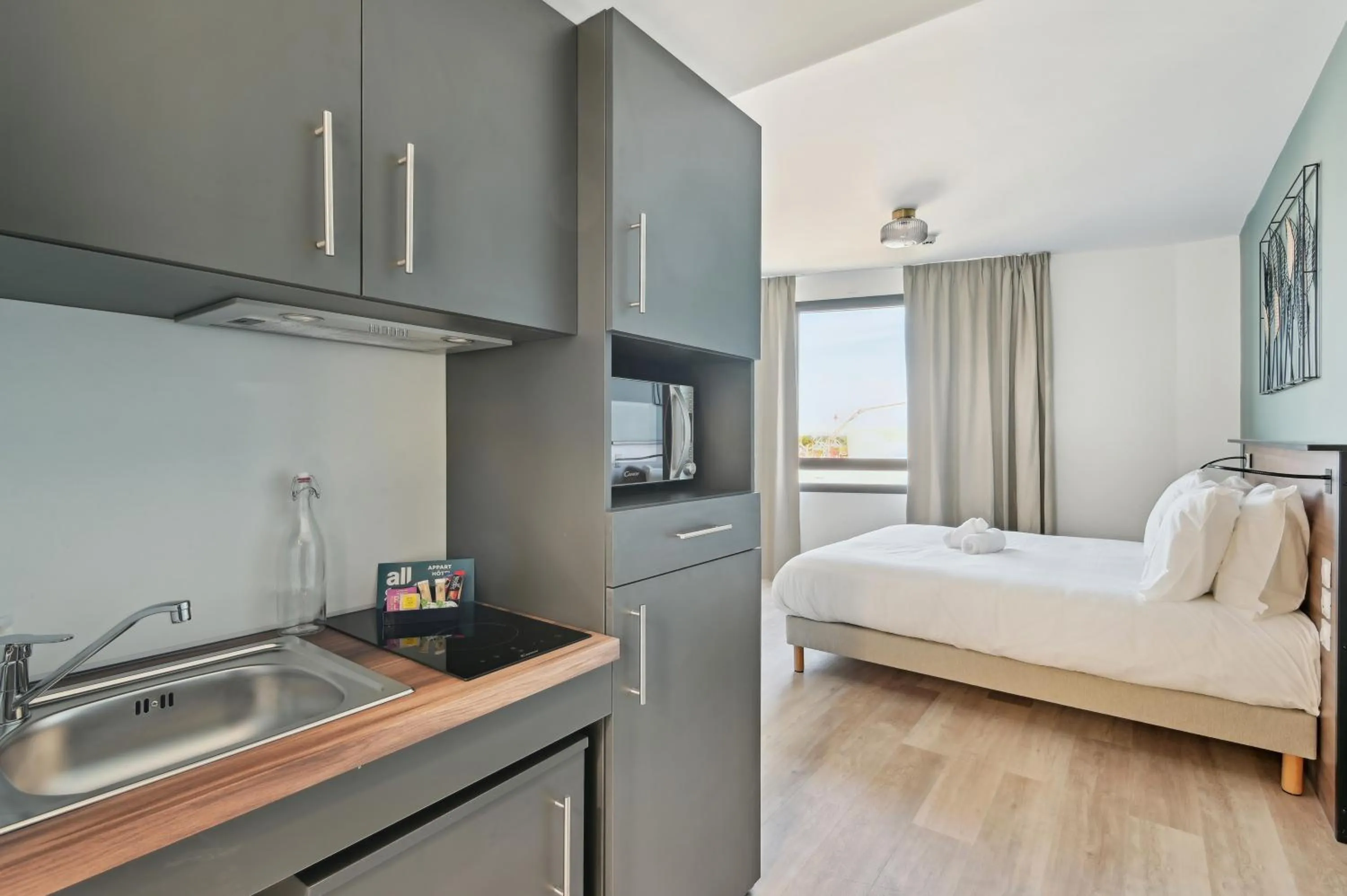 Bed in All Suites Paris Ouest Colombes