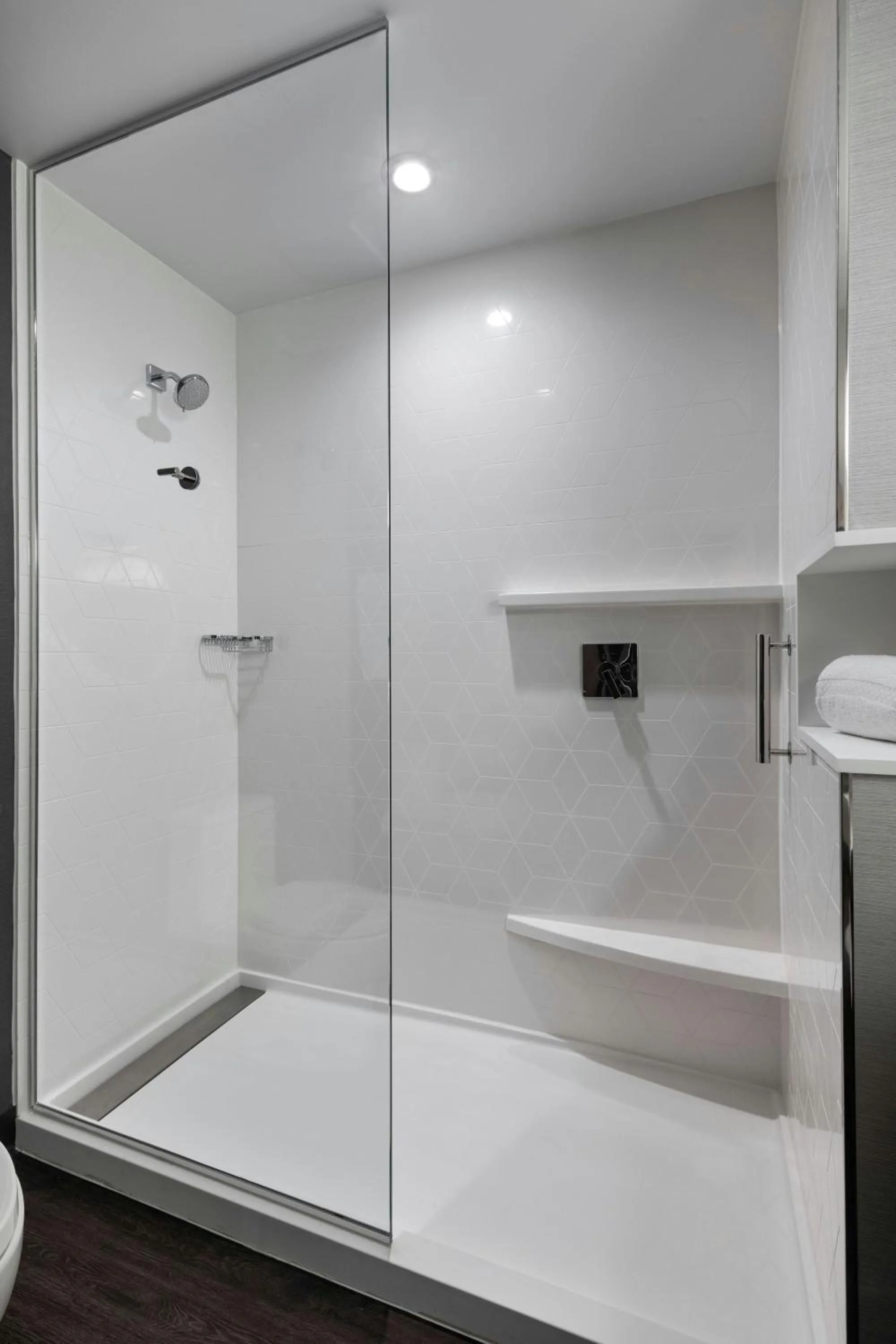 Bathroom in Courtyard by Marriott St Paul Downtown