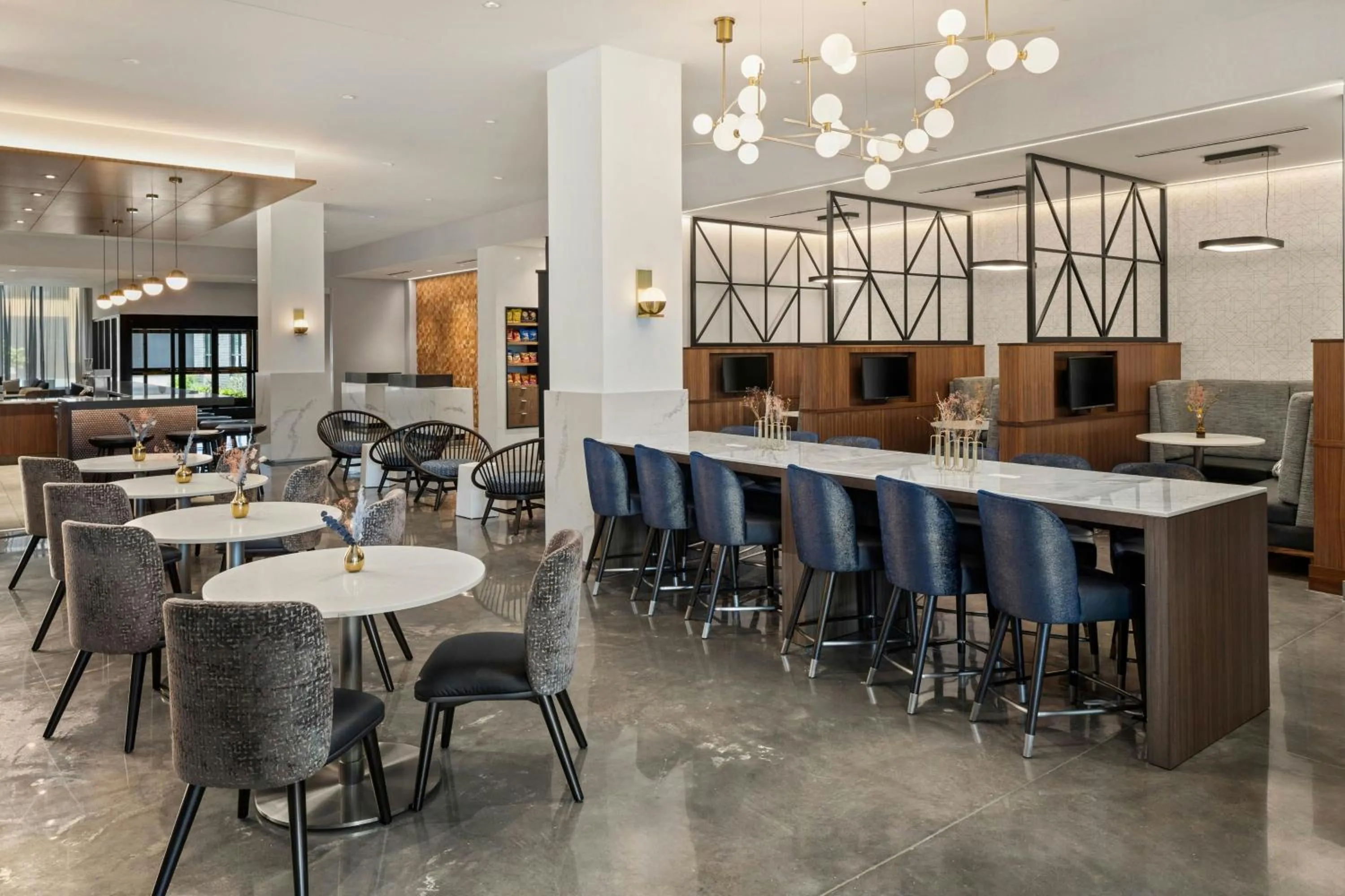 Lobby or reception in Courtyard by Marriott St Paul Downtown