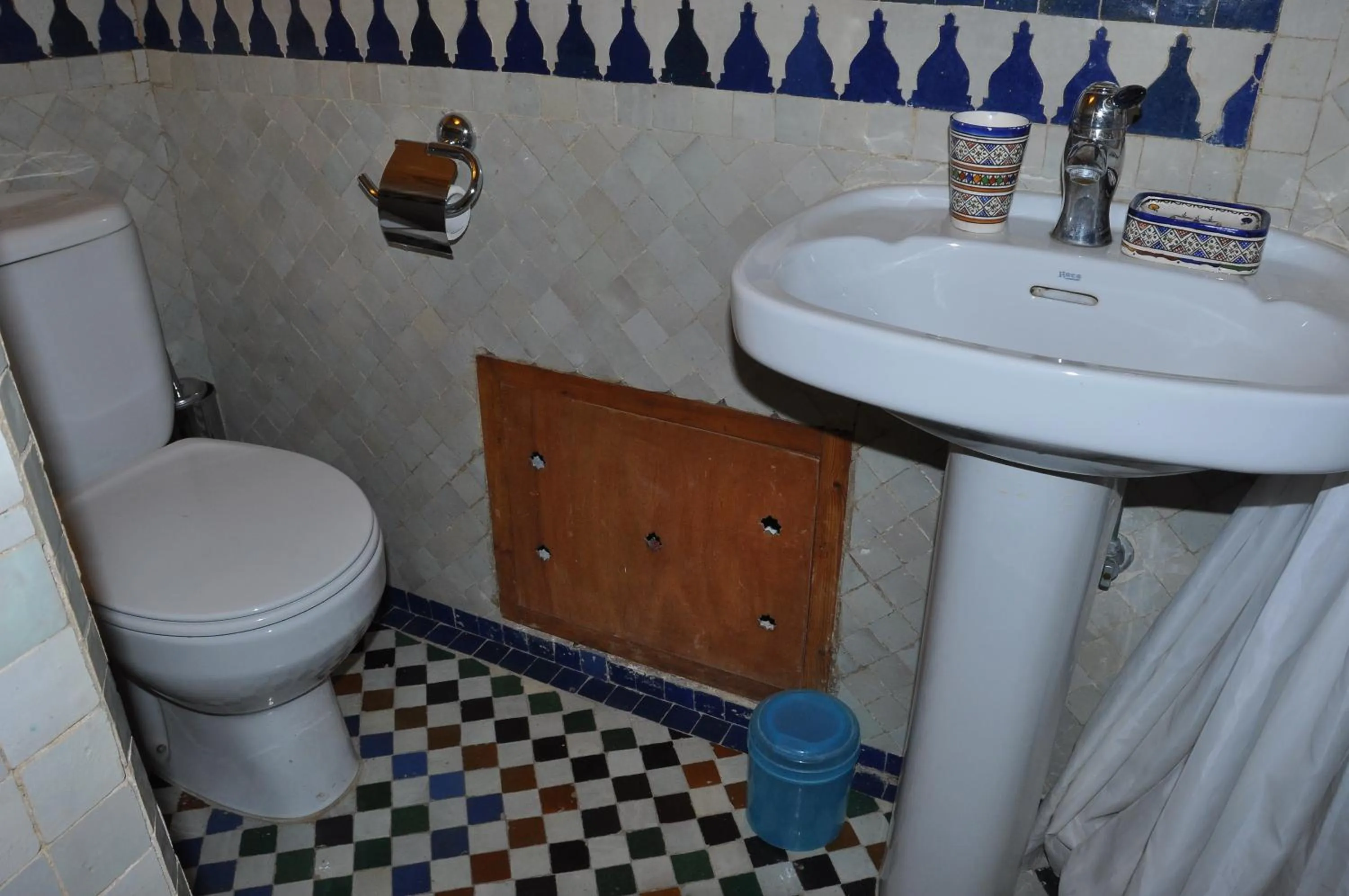 Bathroom in Riad Au 20 Jasmins