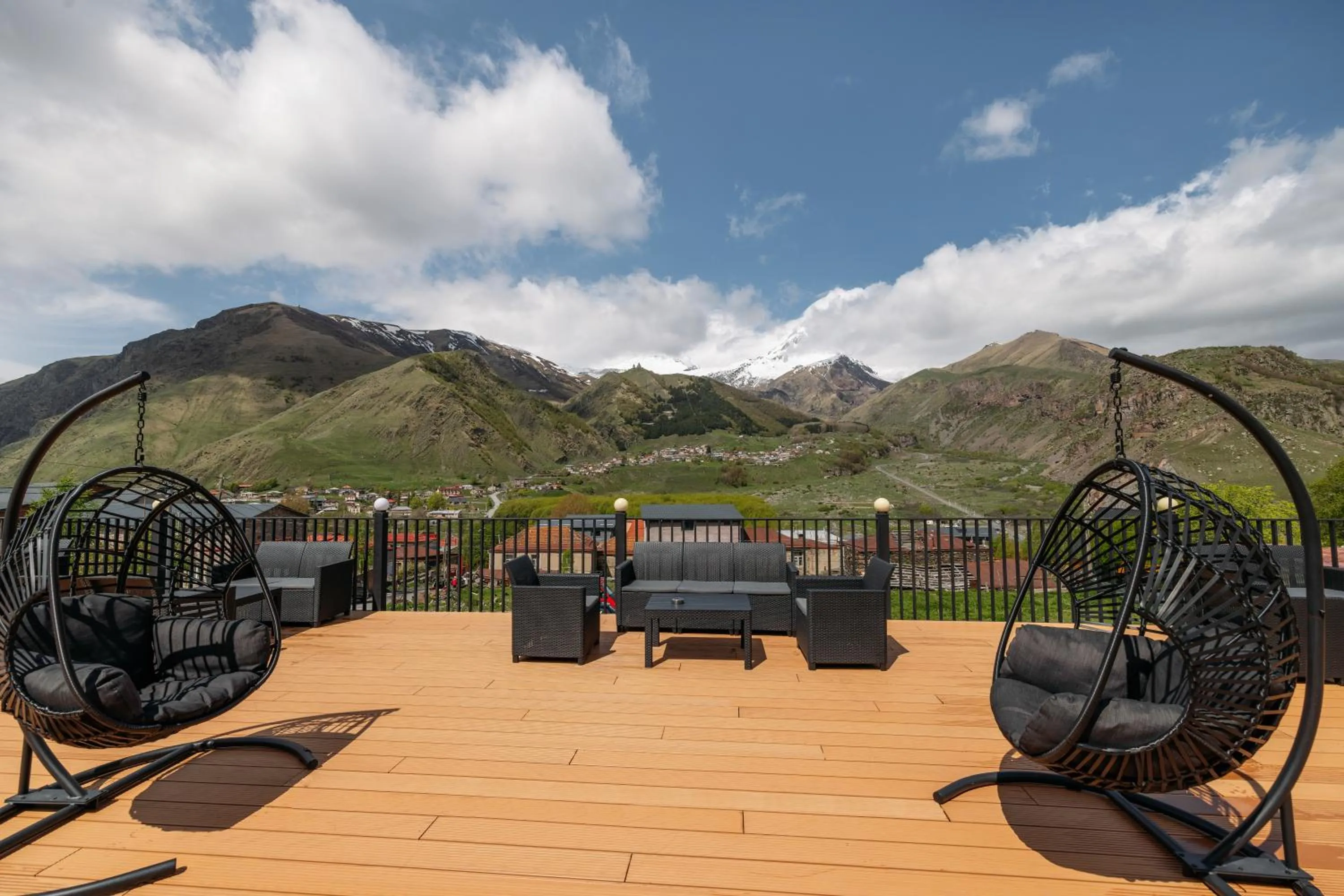 Hotel Memoir Kazbegi by DNT Group