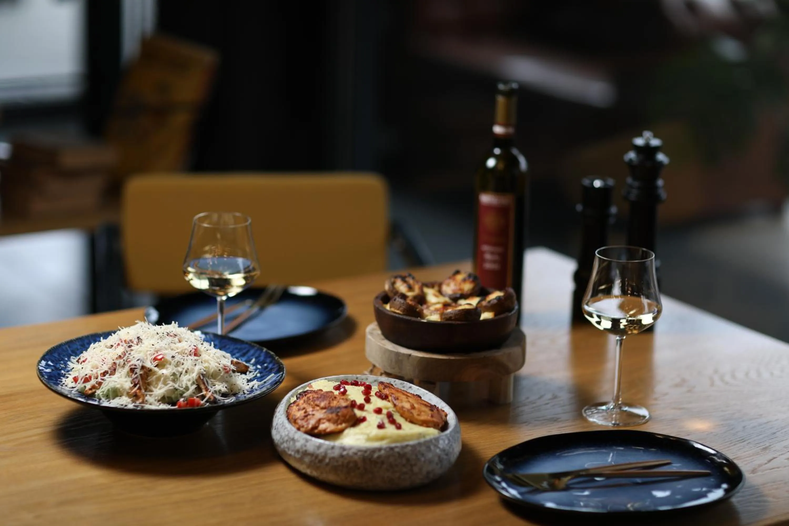 Restaurant/places to eat in Hotel Memoir Kazbegi by DNT Group