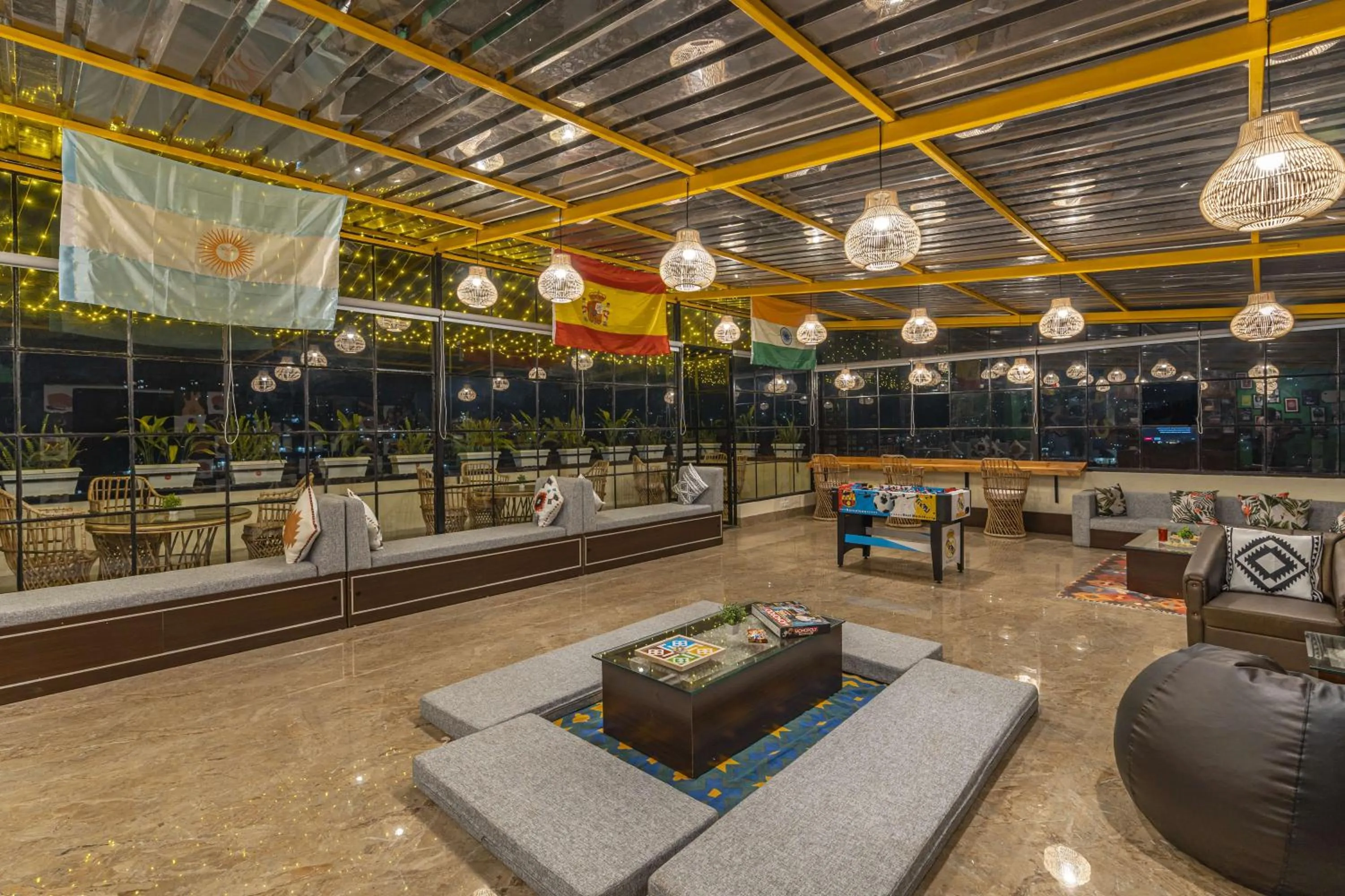 Communal lounge/ TV room in Zostel Shillong