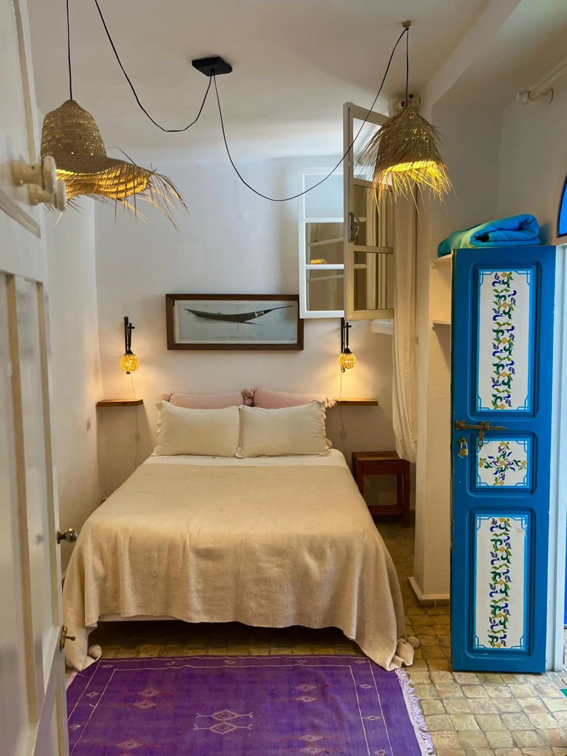 Photo of the whole room, Bed in Hôtel Emeraude Essaouira