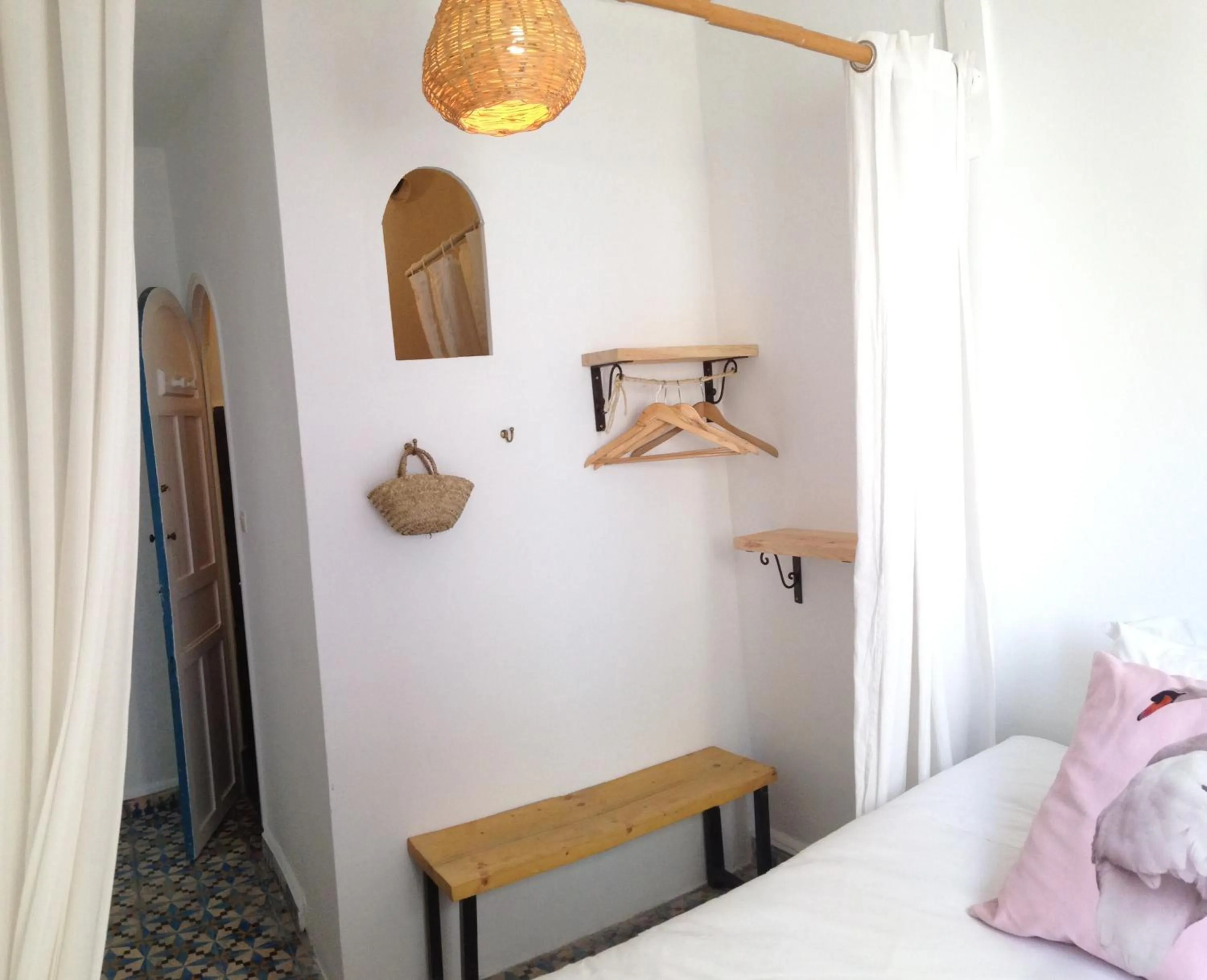 Photo of the whole room, Bed in Hôtel Emeraude Essaouira