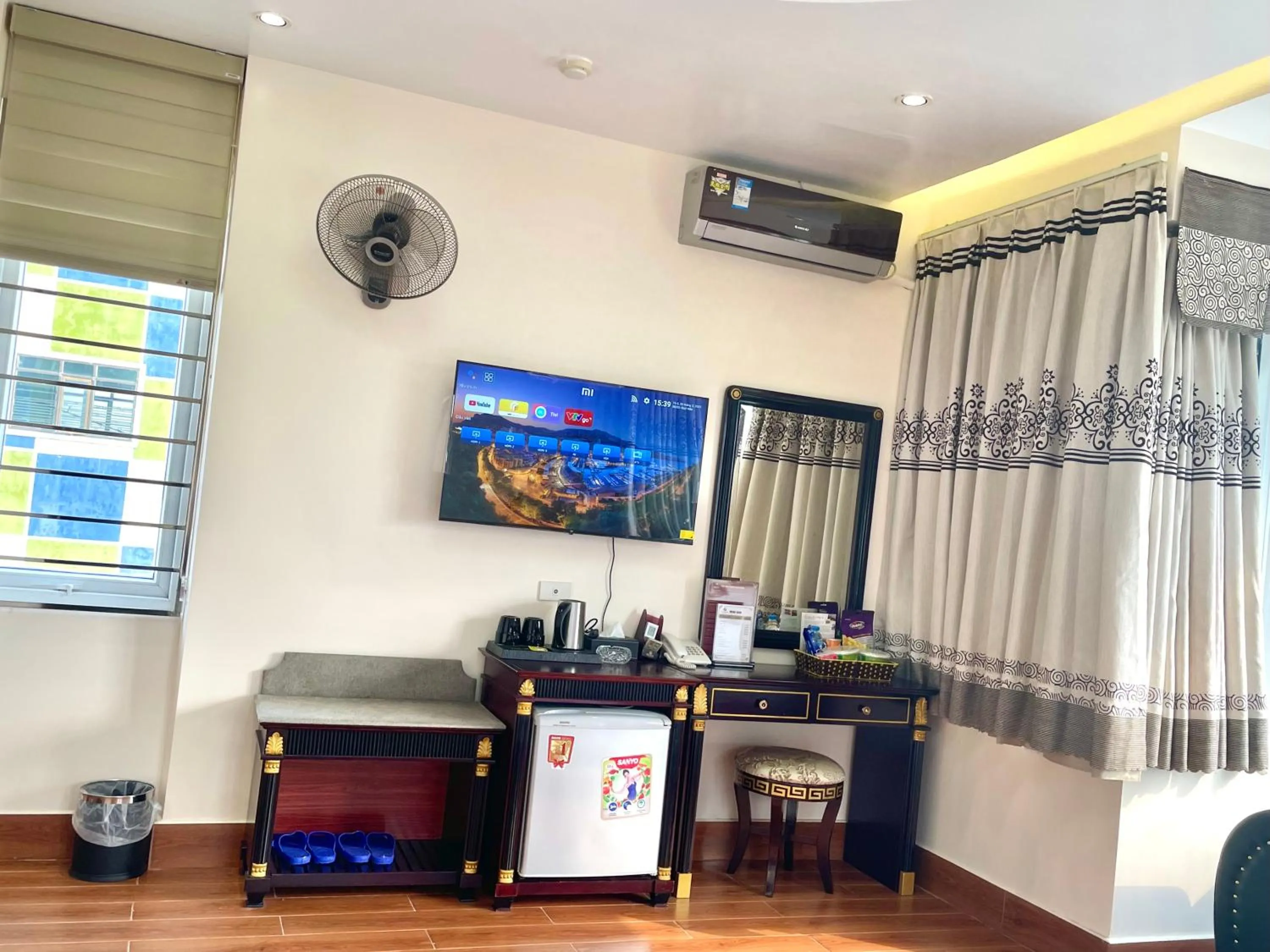 TV and multimedia in LIBRA HOTEL