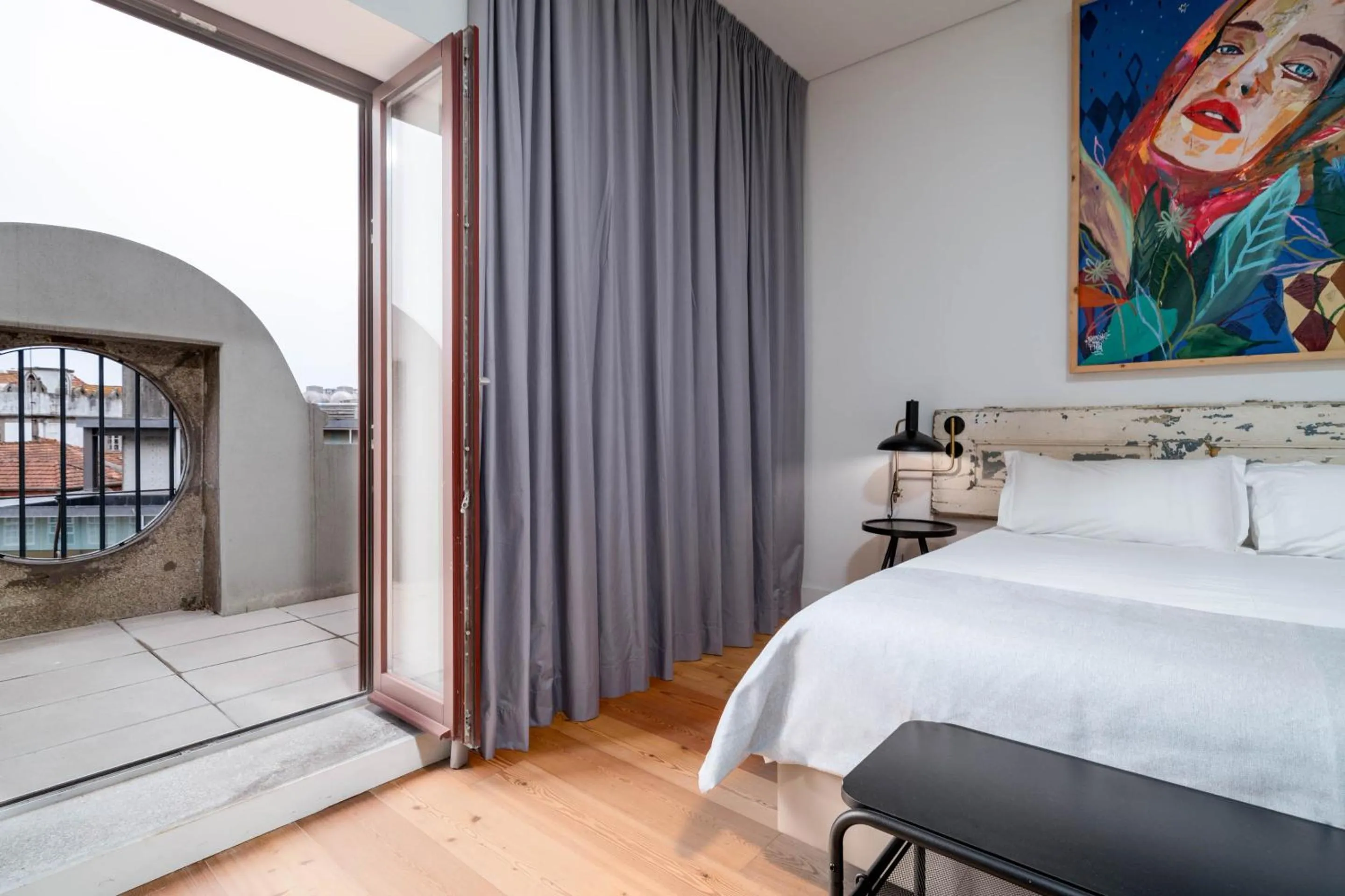 Bed in Limehome Porto Rua Das Oliveiras