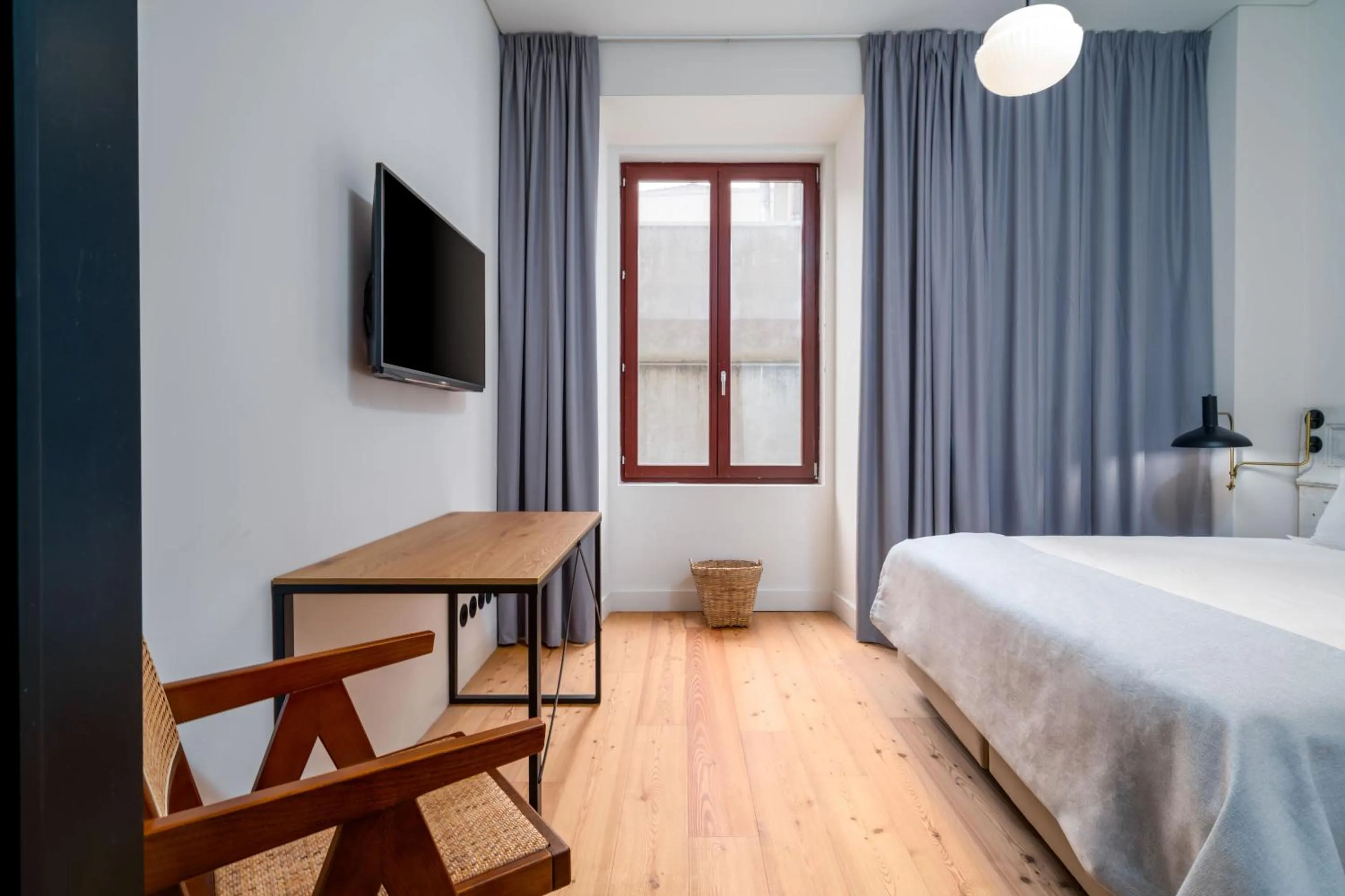 Bed in Limehome Porto Rua Das Oliveiras