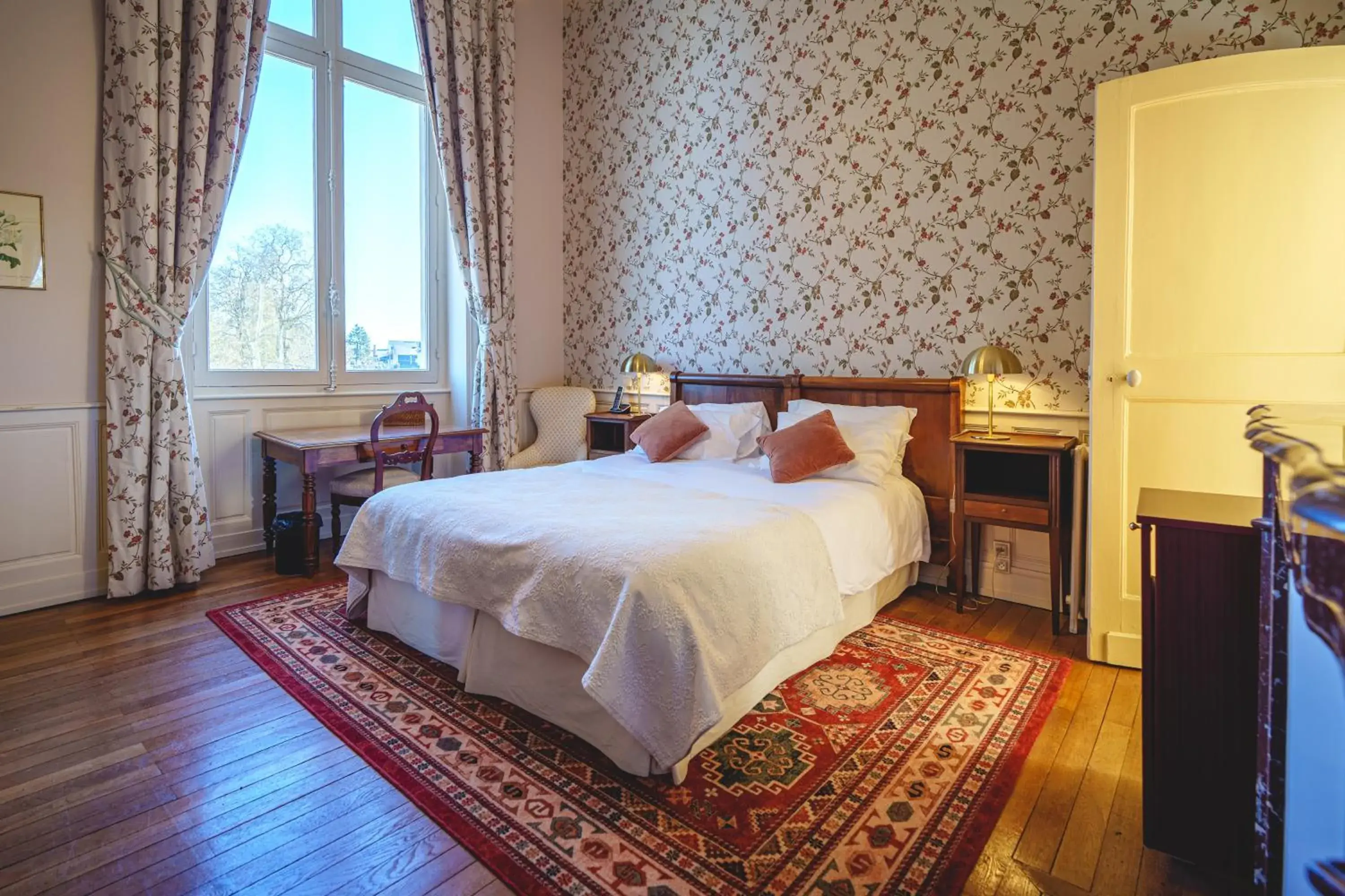 Bed in Château La Comtesse de Loire & Spa Bed in Château La Comtesse de Loire & Spa