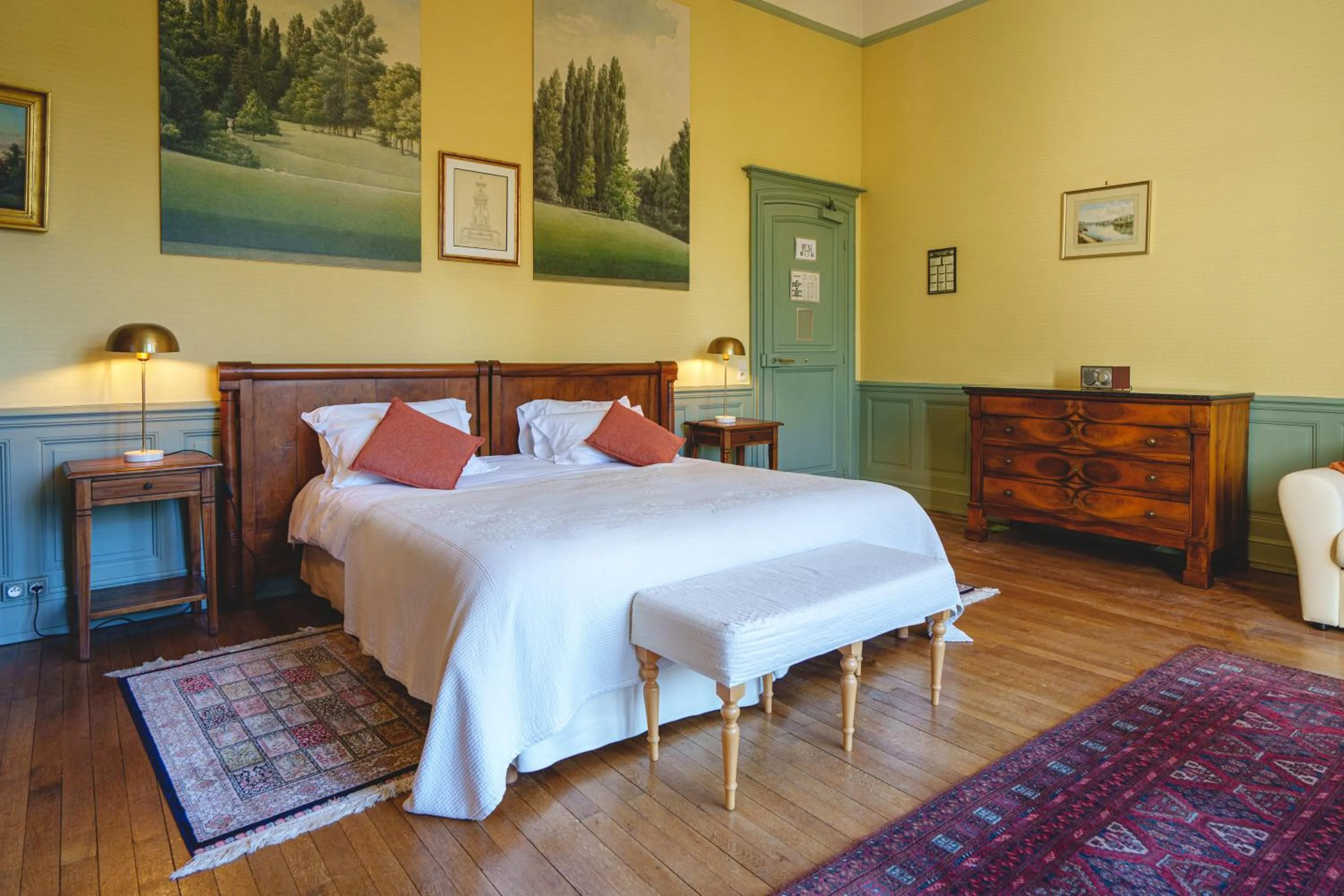 Bed in Château La Comtesse de Loire & Spa