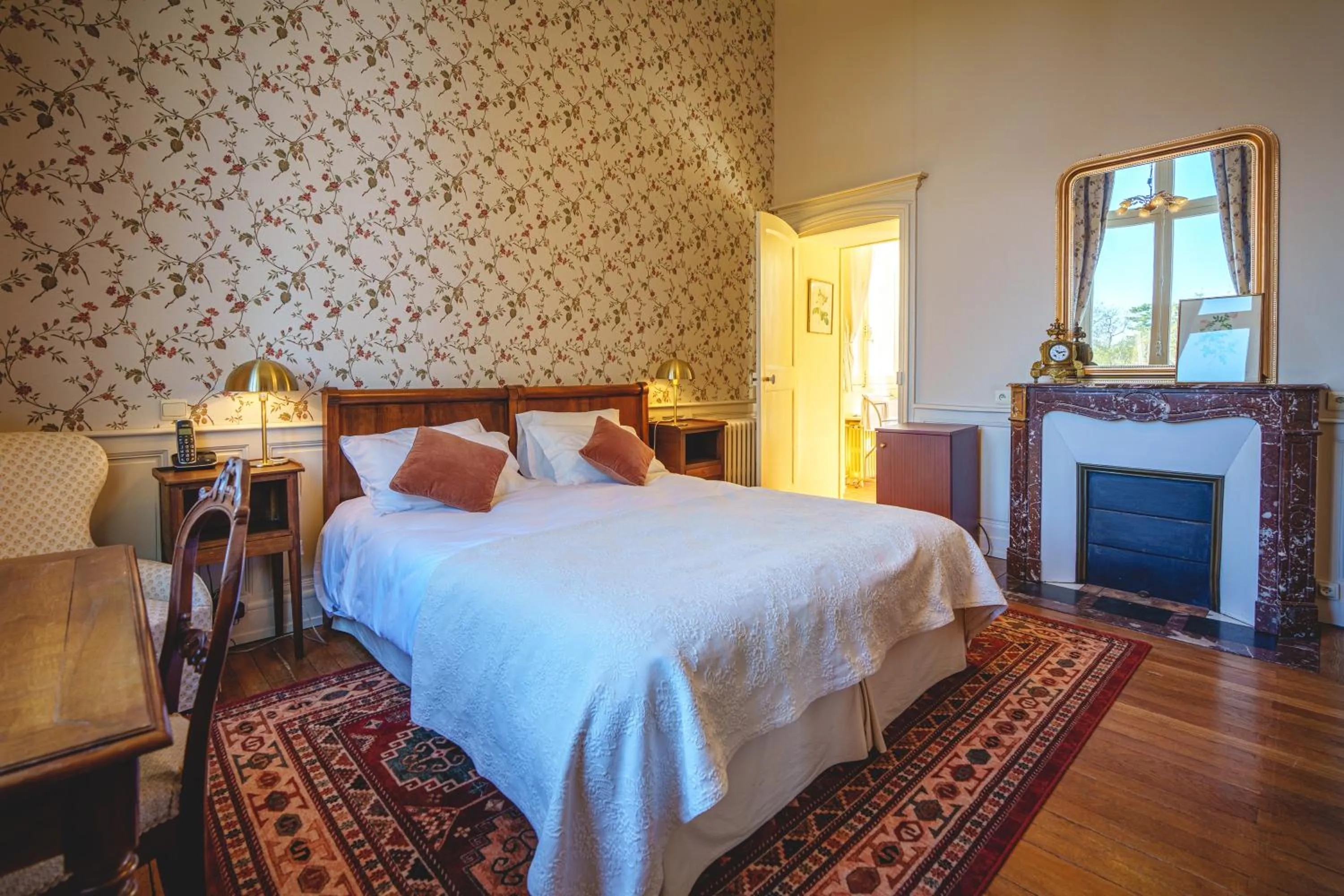 Bed in Château La Comtesse de Loire & Spa