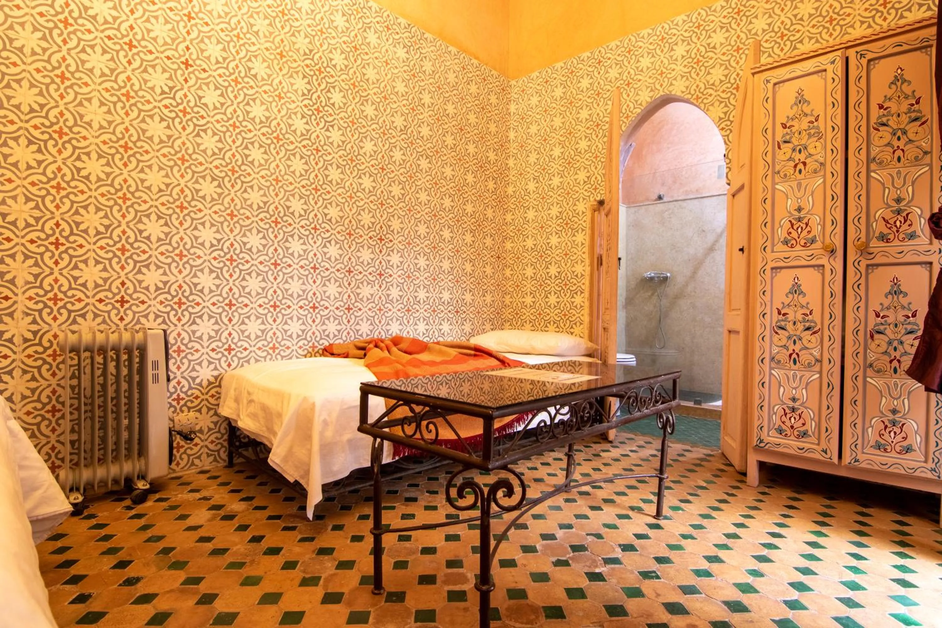 Bed in Riad Zinoun & Spa 11 Rooms