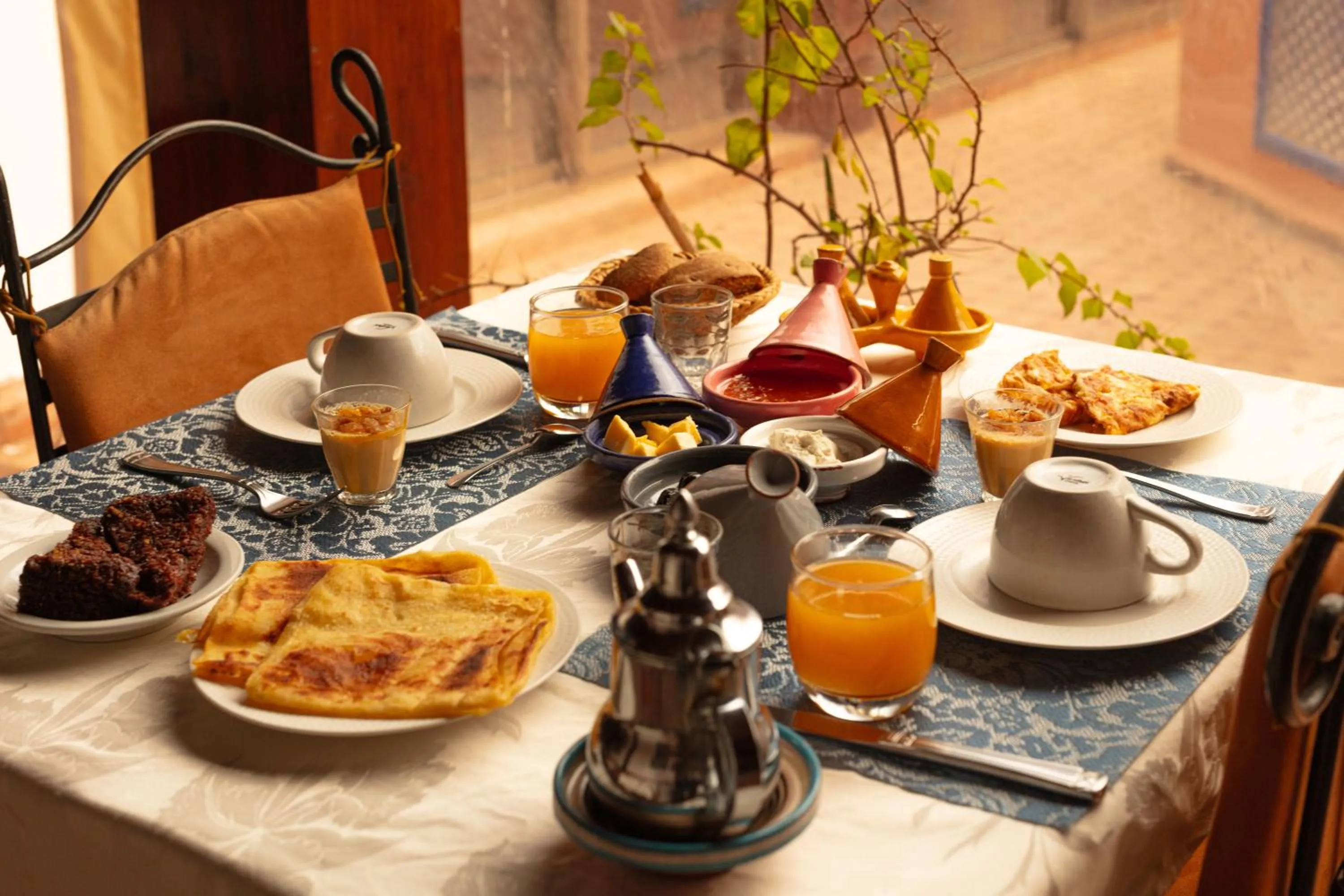 Food and drinks in Riad Zinoun & Spa 11 Rooms