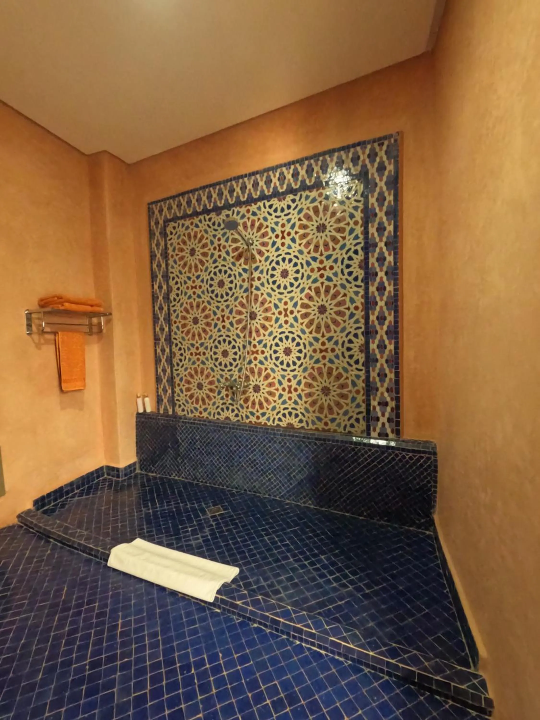 Toilet, Bed in Riad Zinoun & Spa 11 Rooms