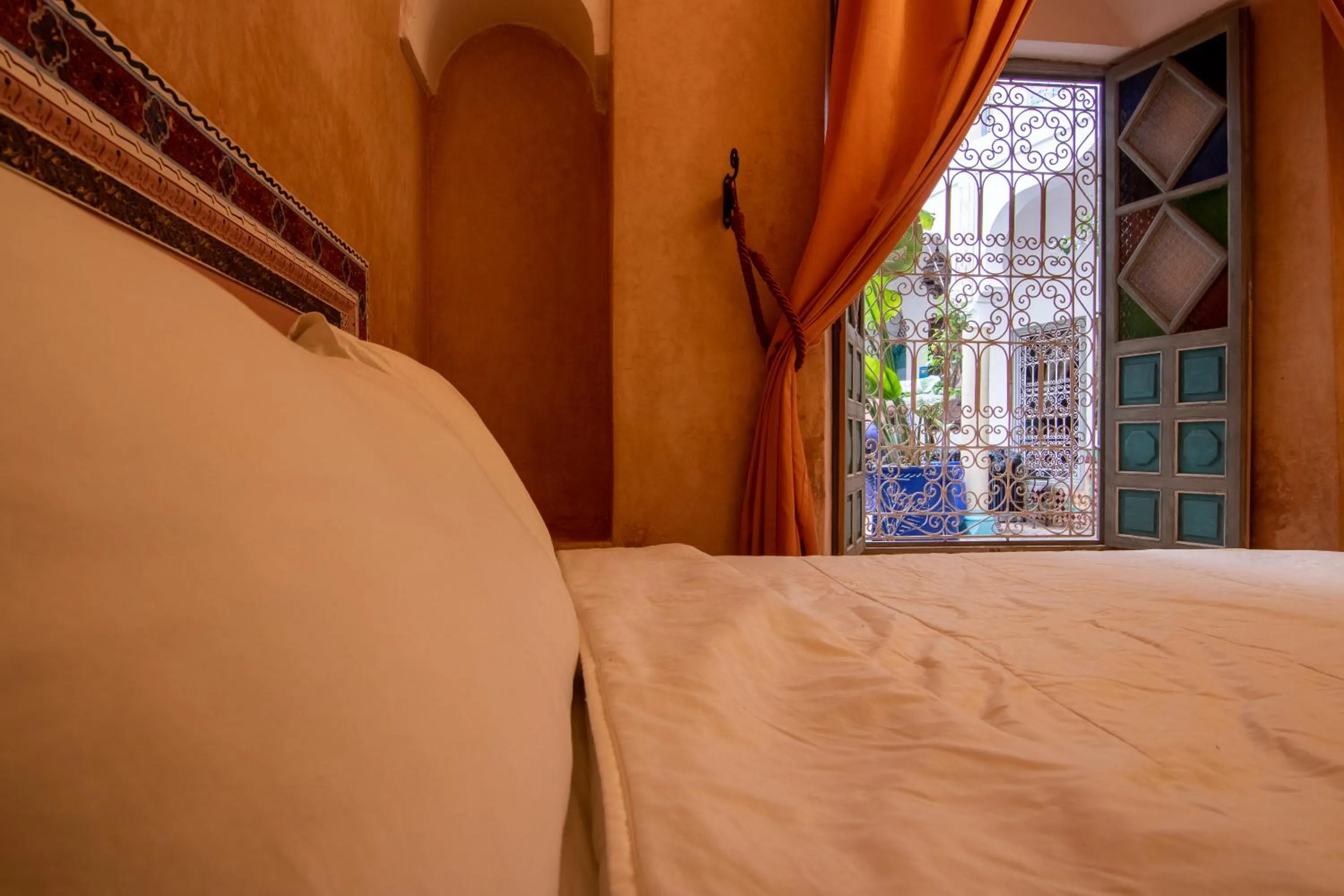 Bed in Riad Zinoun & Spa 11 Rooms