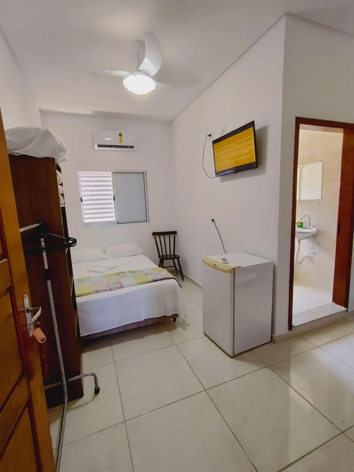 Quadruple Room with Private Bathroom in Renoah Pousada Quadruple Room with Private Bathroom in Renoah Pousada
