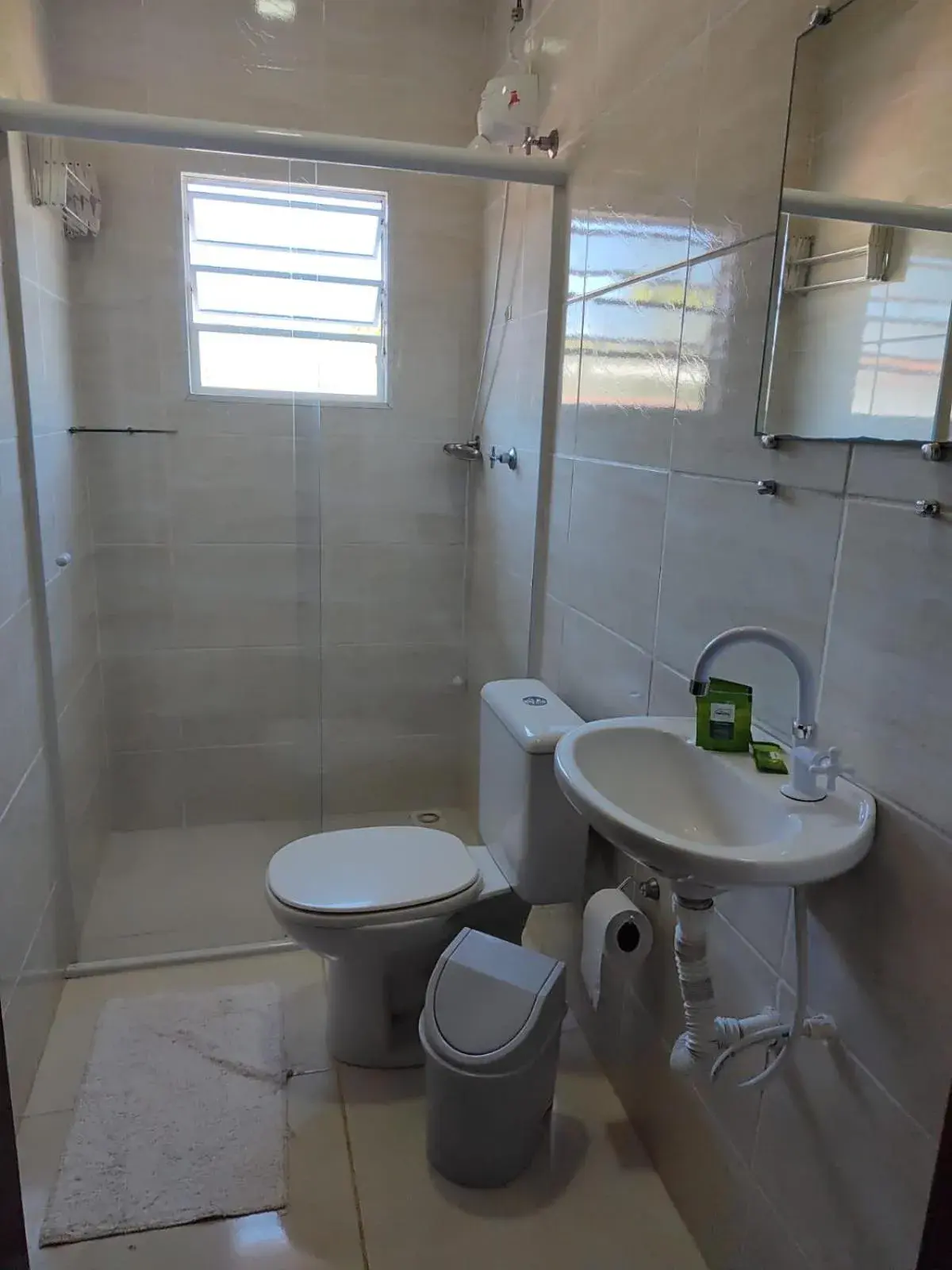 Quadruple Room with Private Bathroom in Renoah Pousada Quadruple Room with Private Bathroom in Renoah Pousada