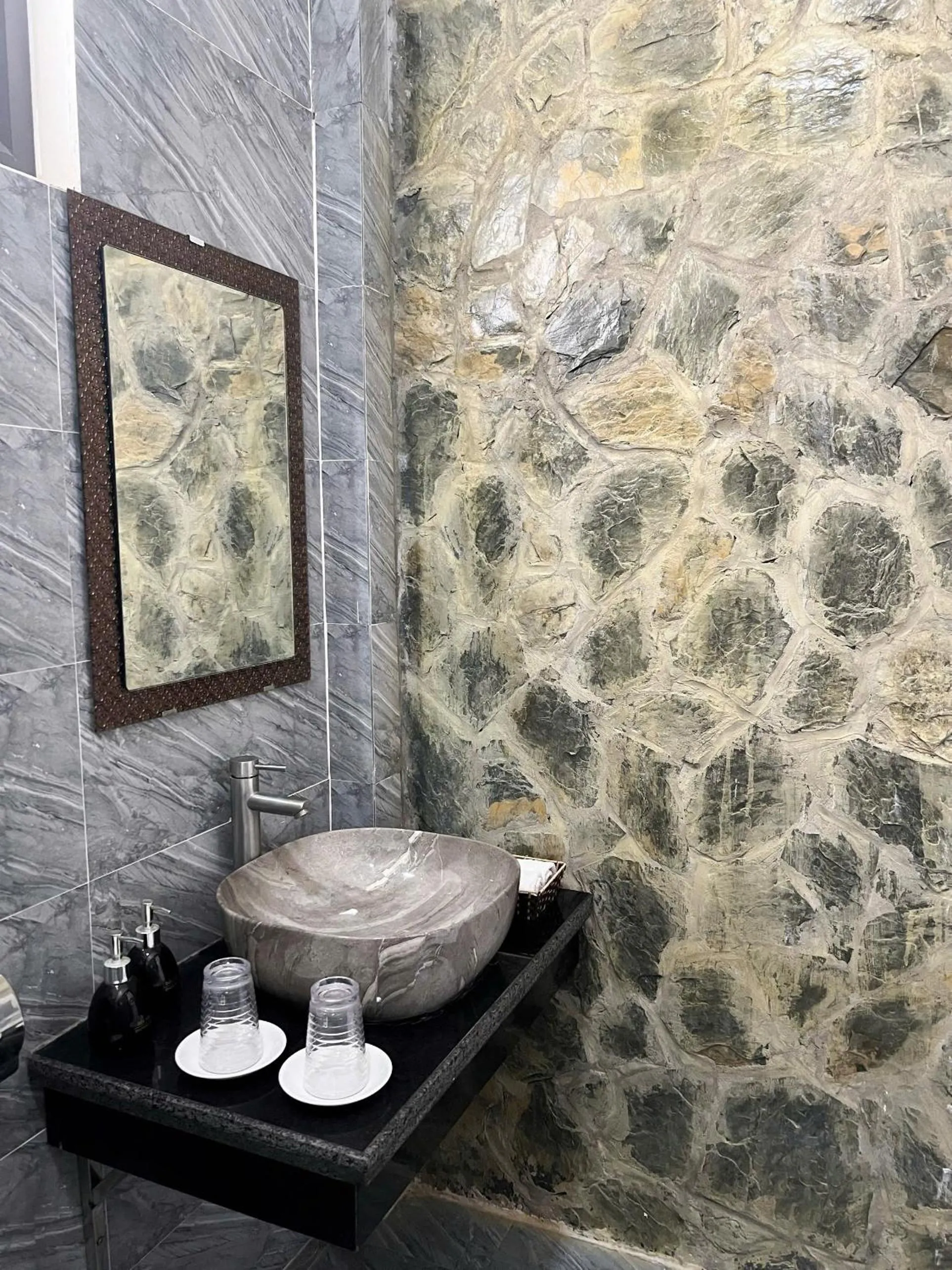 Shower in Mai Châu Happy House