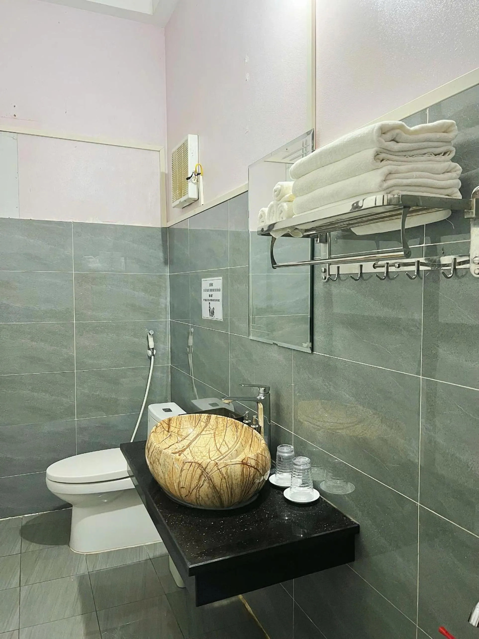 Toilet in Mai Châu Happy House