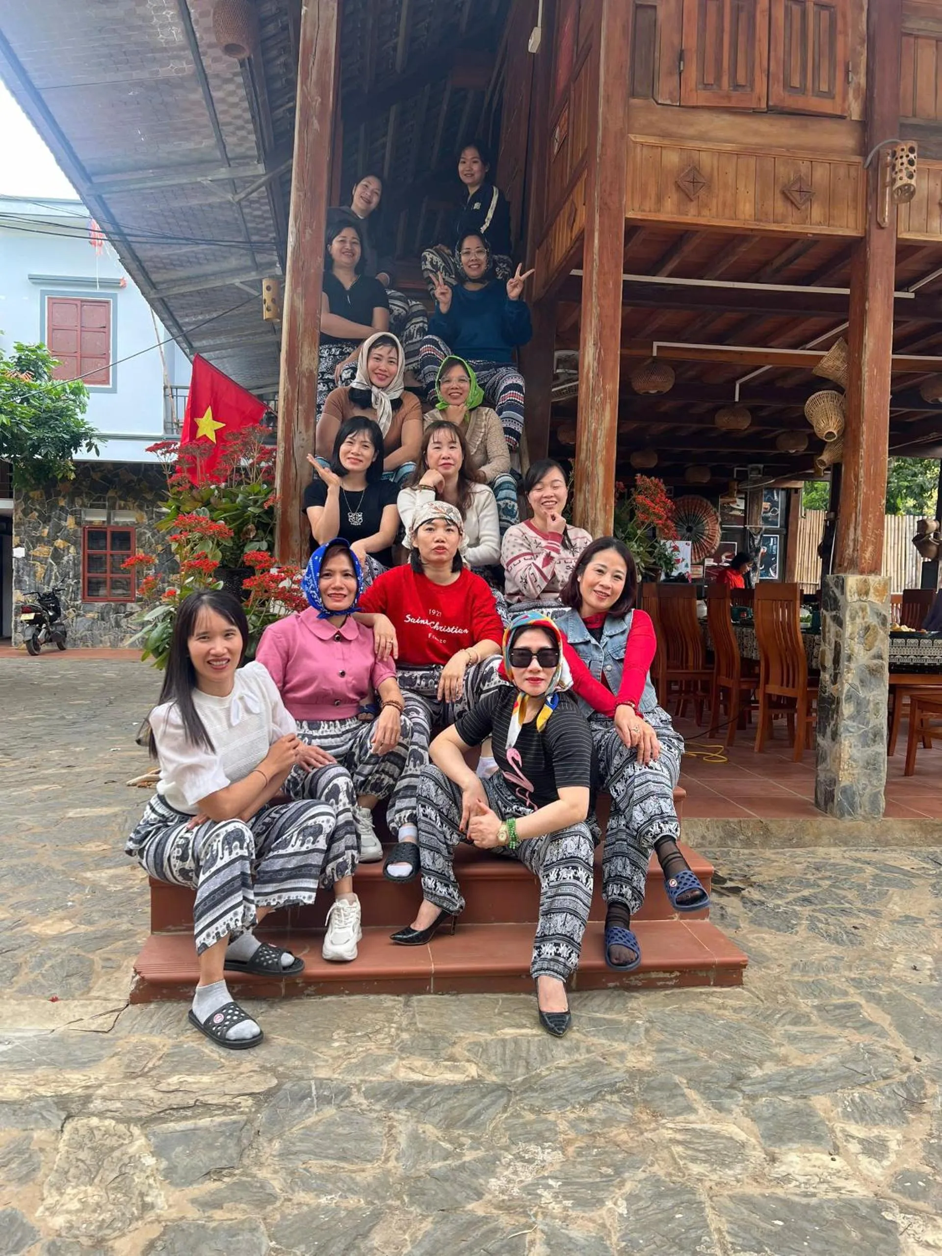 Guests in Mai Châu Happy House