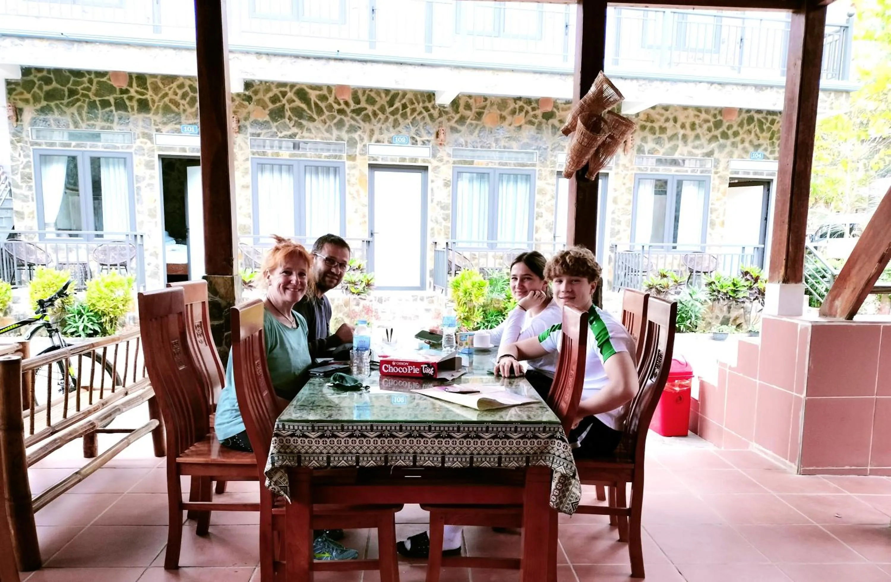 group of guests in Duong Thim Homestay Mai Chau