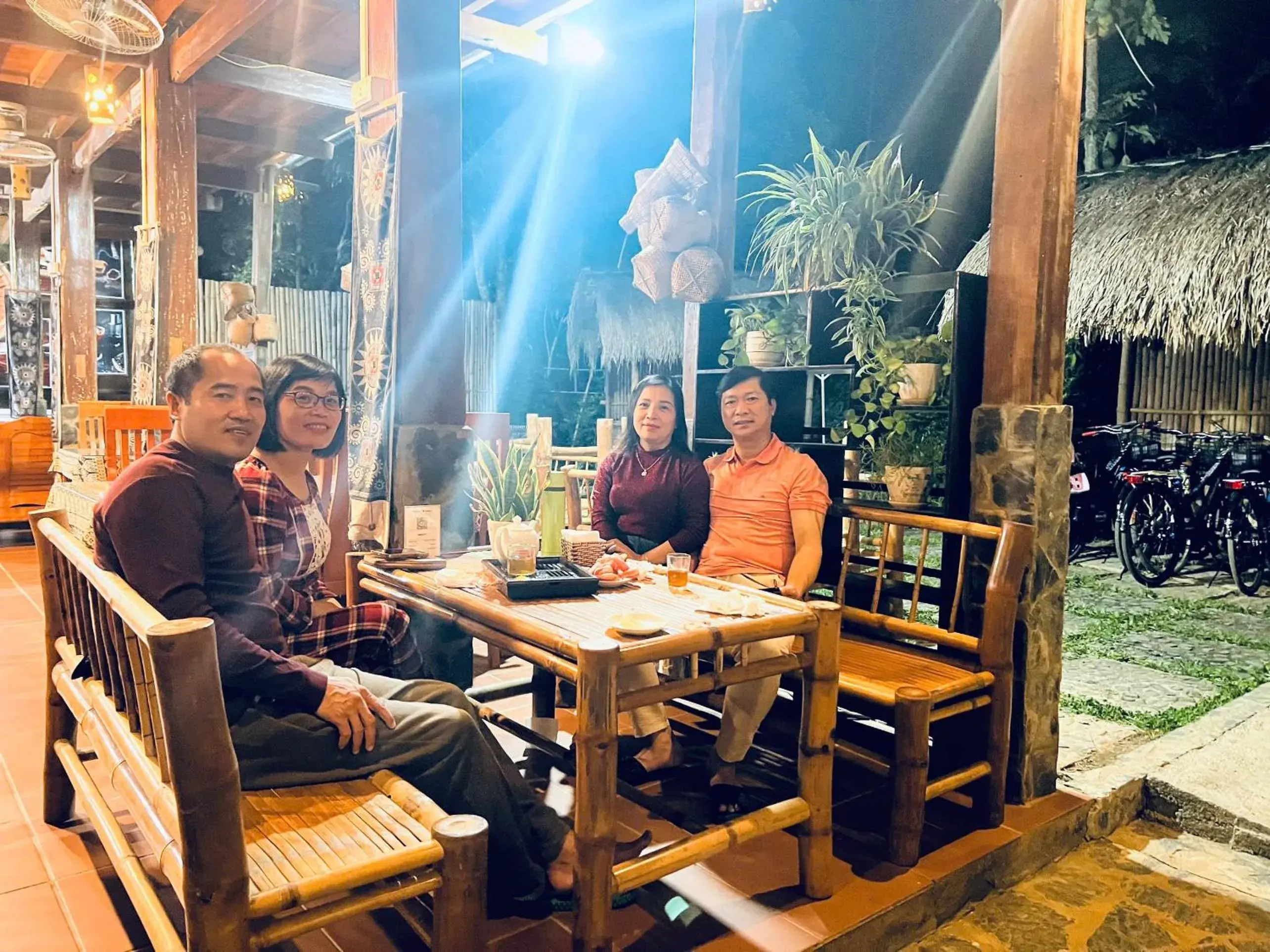 Restaurant/places to eat in Mai Châu Happy House Restaurant/places to eat in Mai Châu Happy House