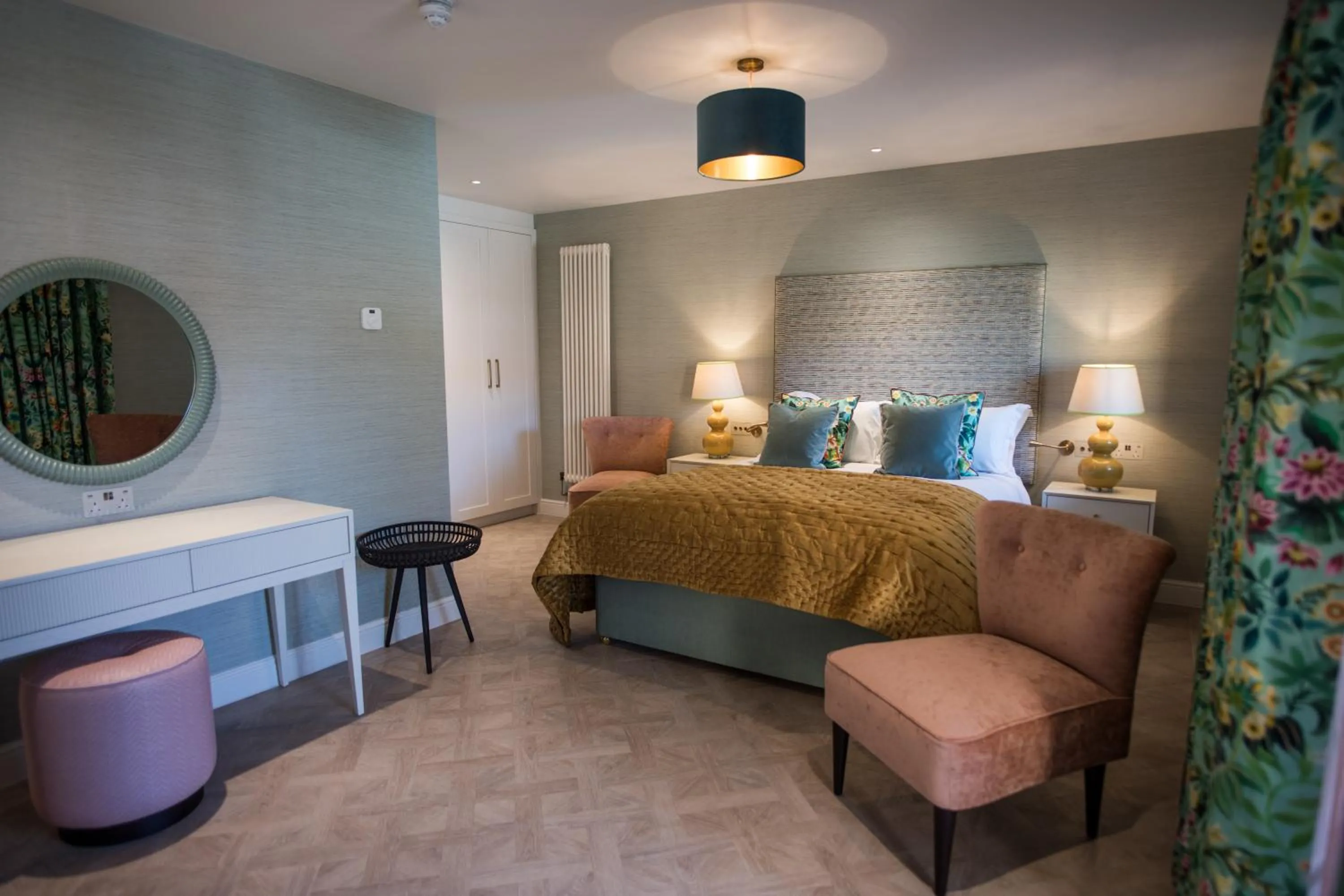 Bed in Dewars Restaurant and Rooms