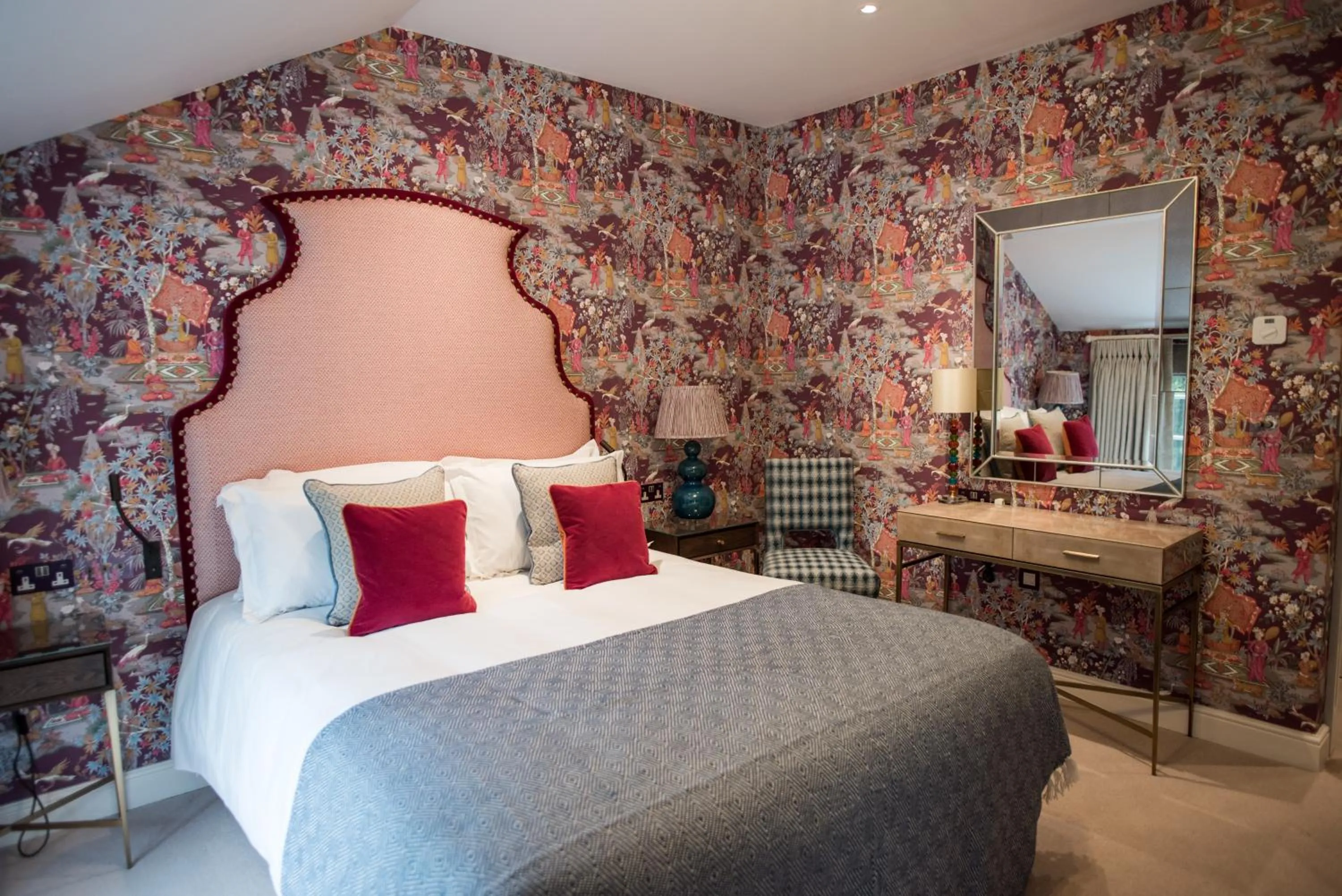 Bed in Dewars Restaurant and Rooms