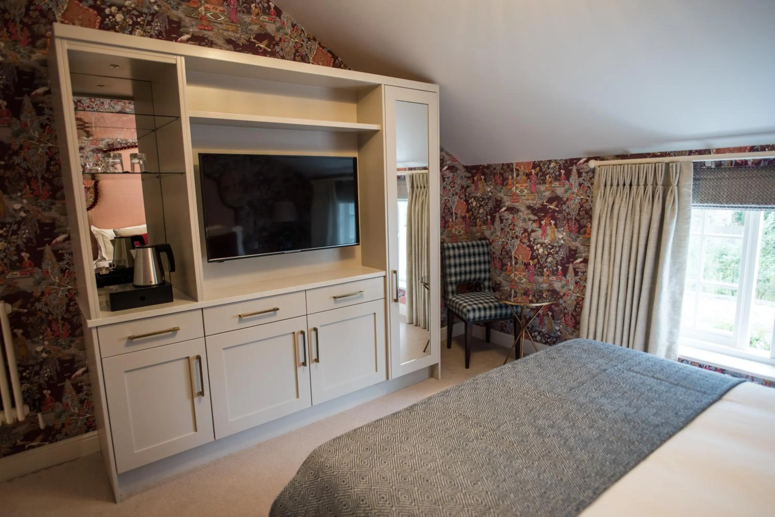 Bed in Dewars Restaurant and Rooms