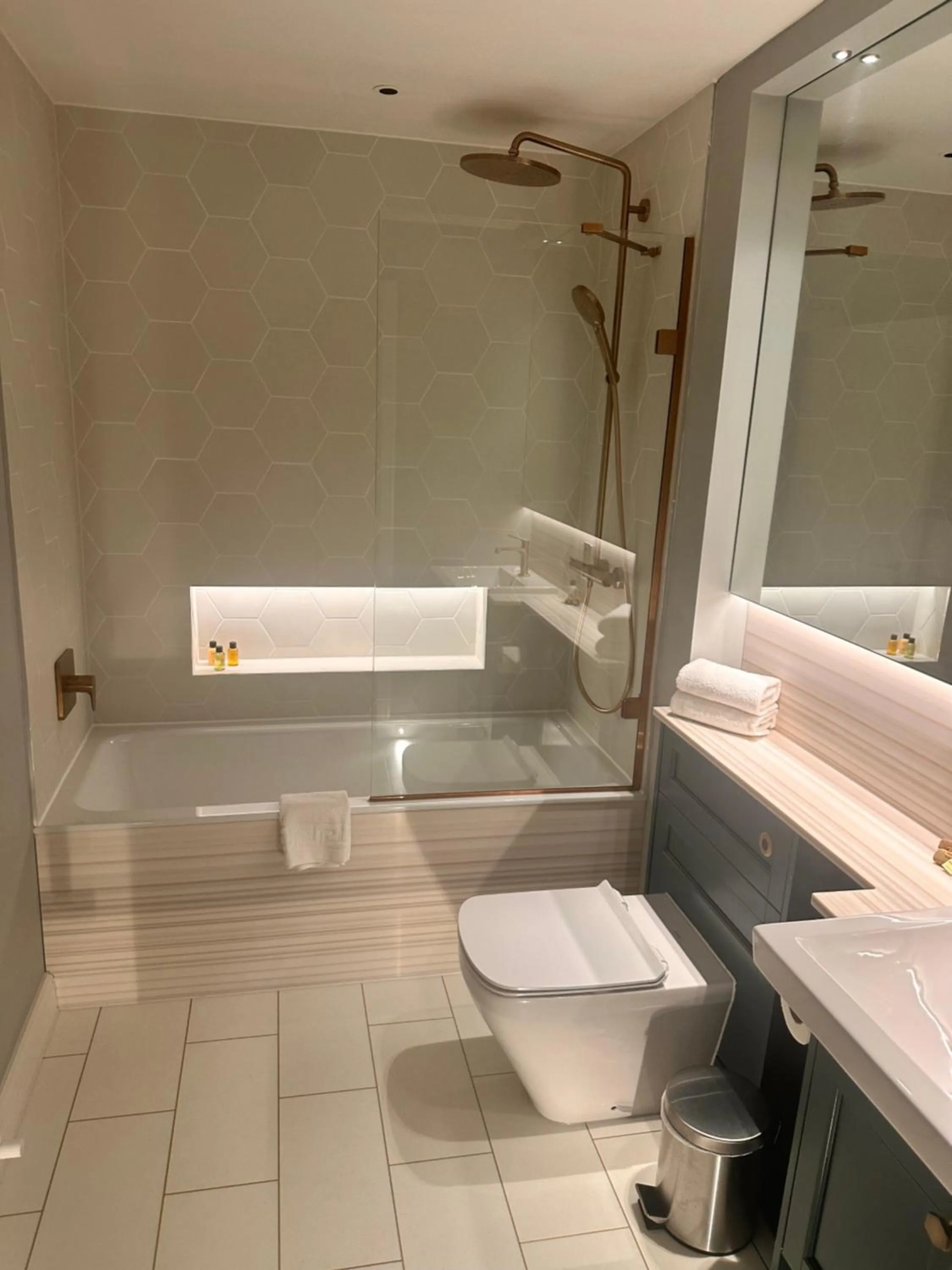 Dewars Restaurant and Rooms