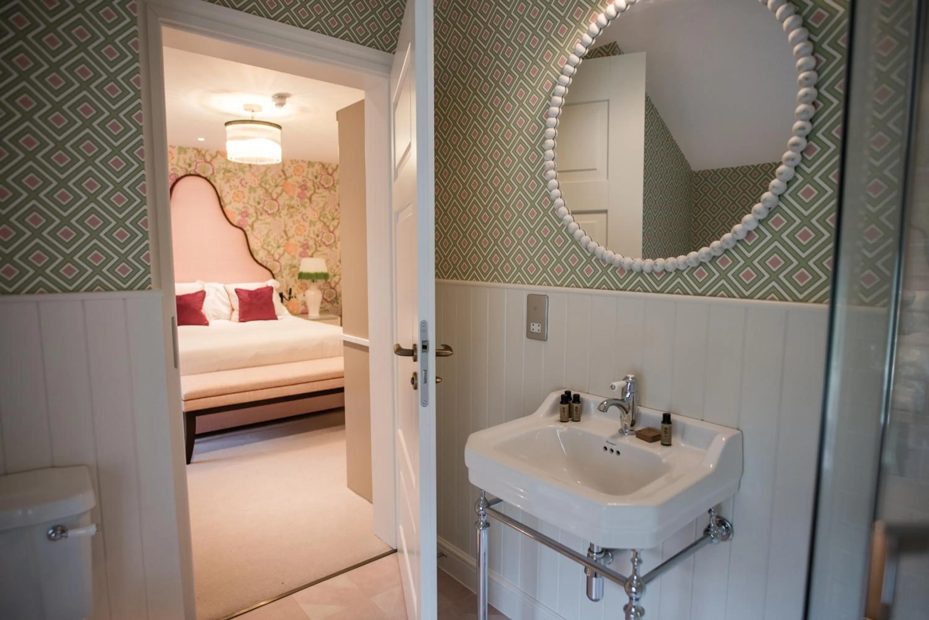 Bed in Dewars Restaurant and Rooms