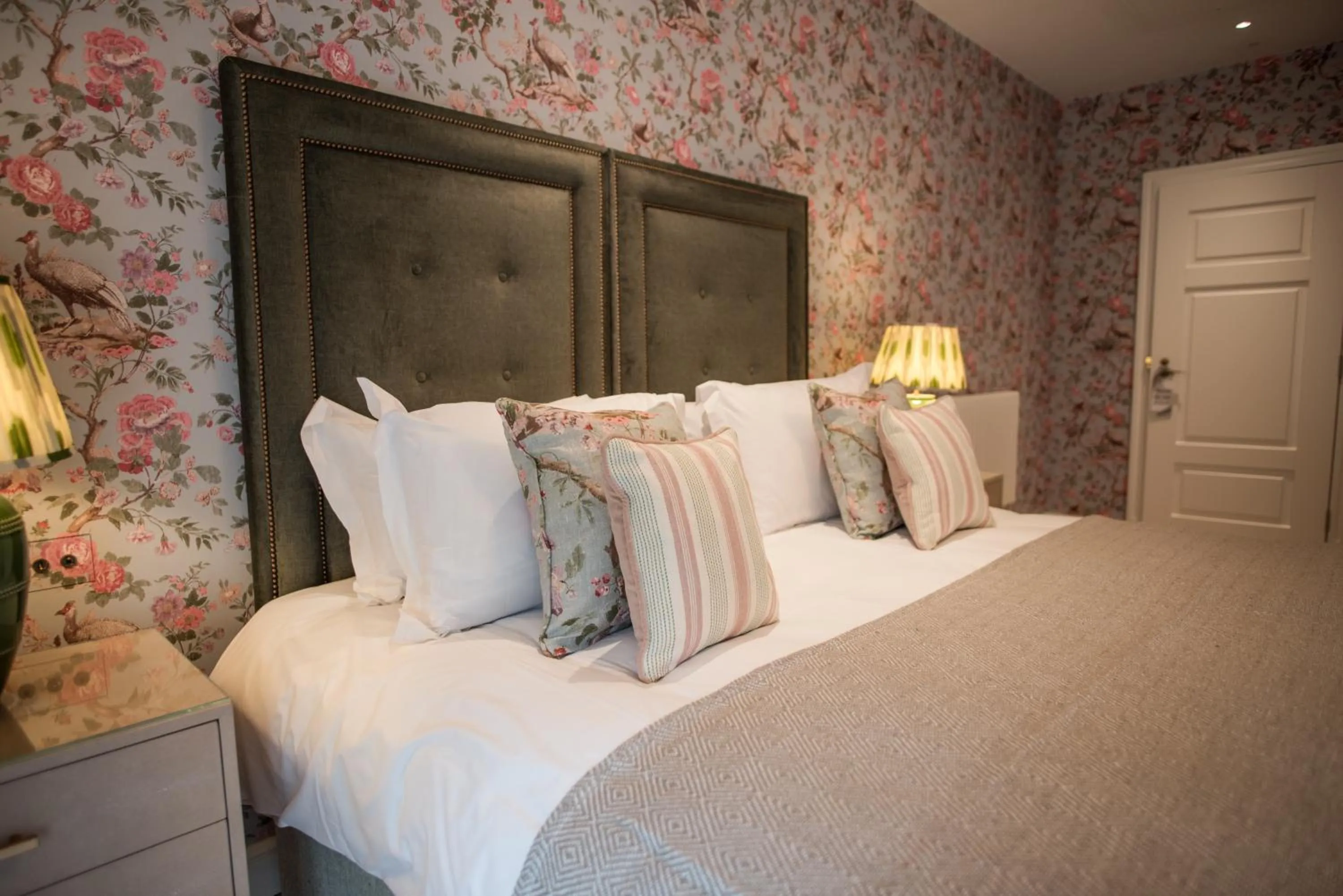 Bed in Dewars Restaurant and Rooms