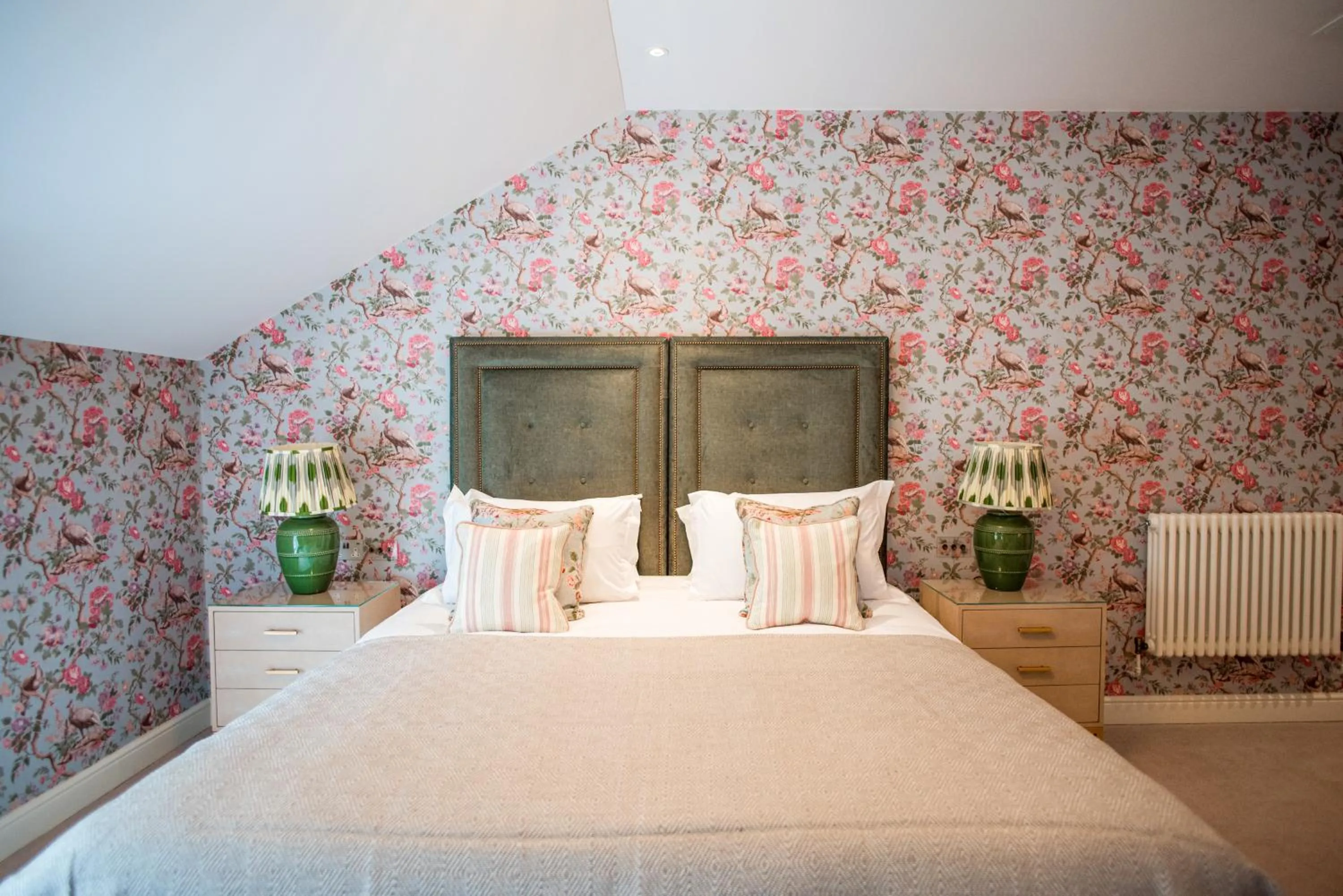 Bed in Dewars Restaurant and Rooms