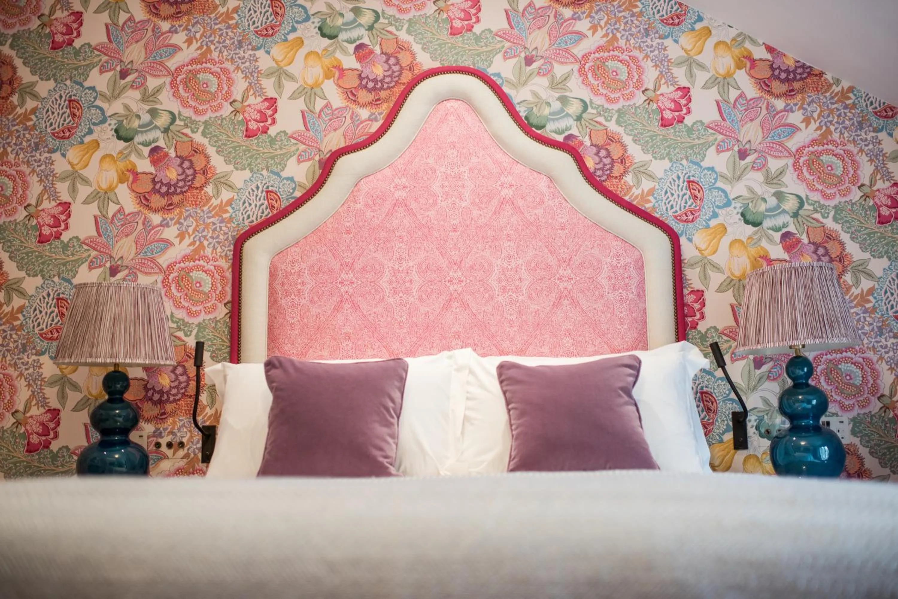 Bed in Dewars Restaurant and Rooms