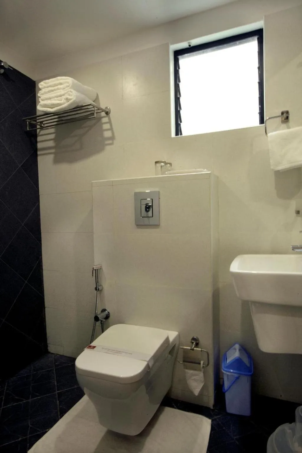 Rotano Glitz Inn - Glitz Inn Calicut