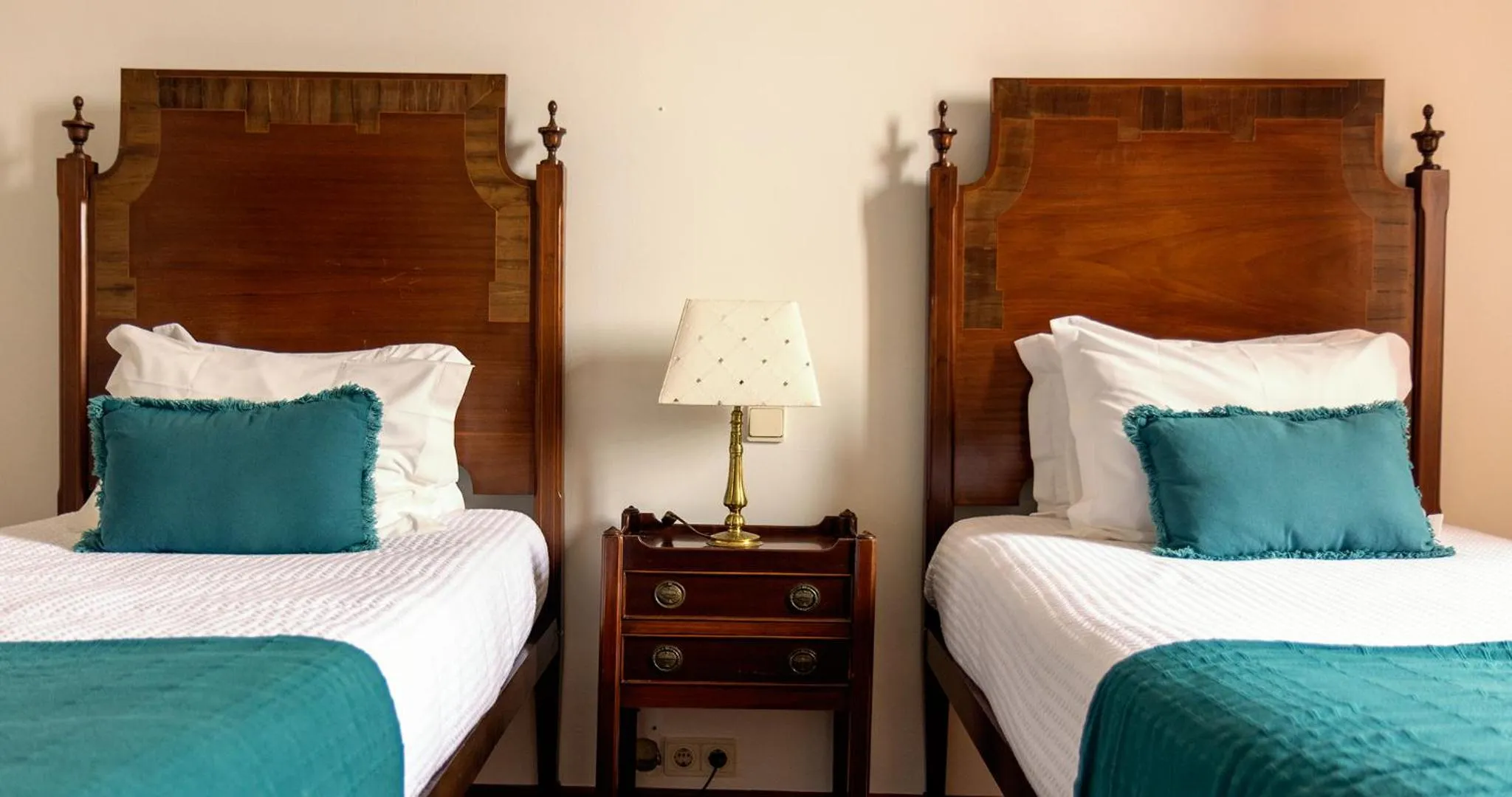 Decorative detail, Bed in Quinta da Nasce Água