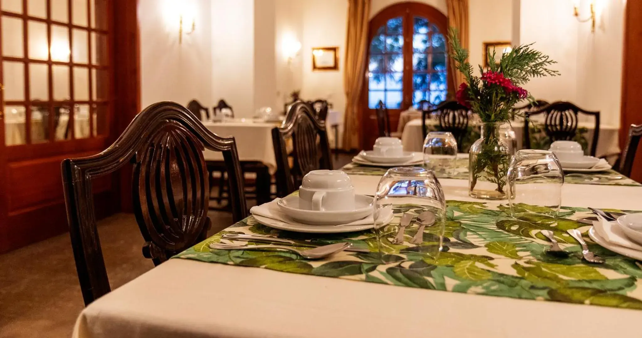 Restaurant/places to eat in Quinta da Nasce Água Restaurant/places to eat in Quinta da Nasce Água
