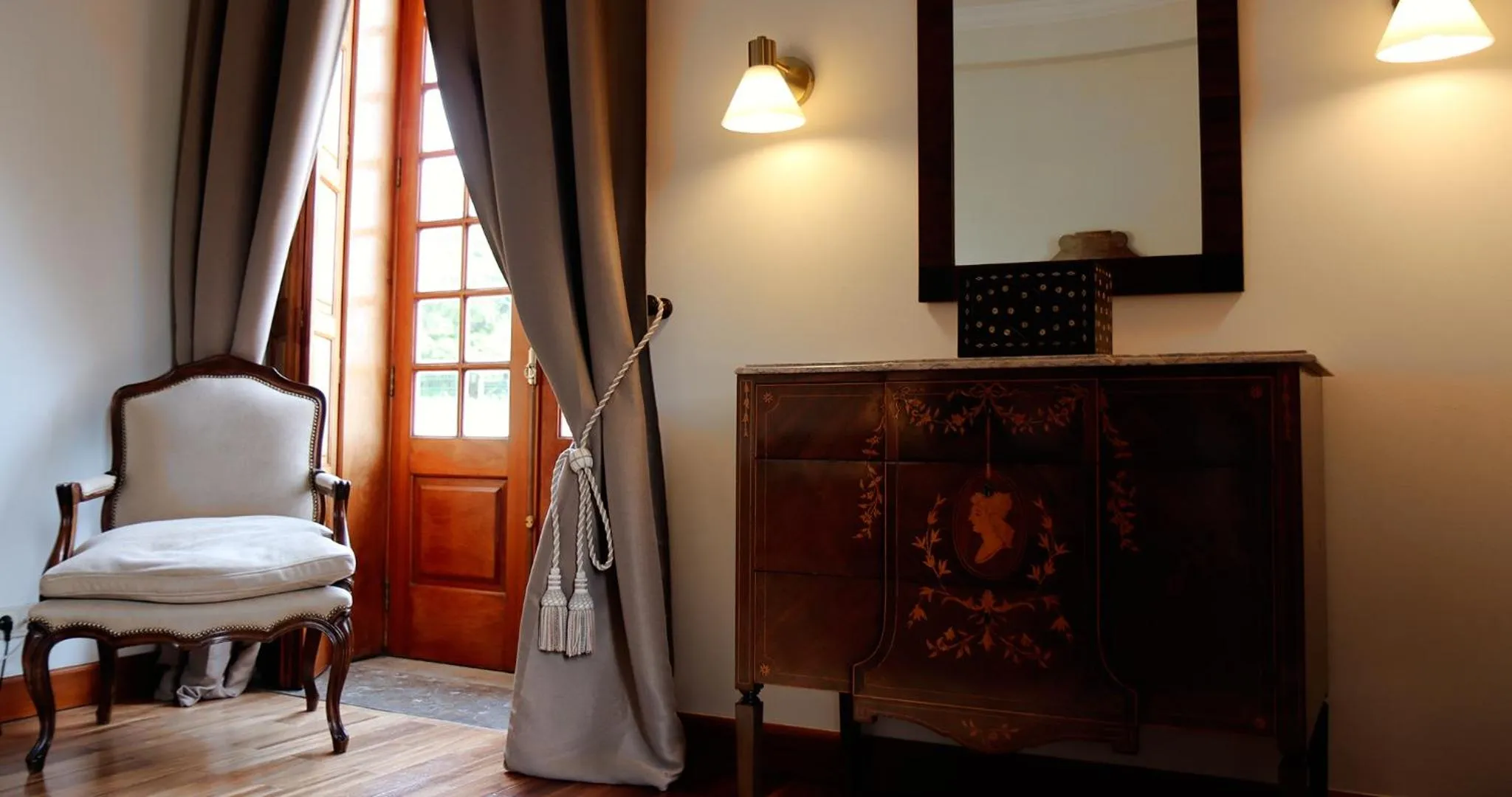 Bedroom in Quinta da Nasce Água