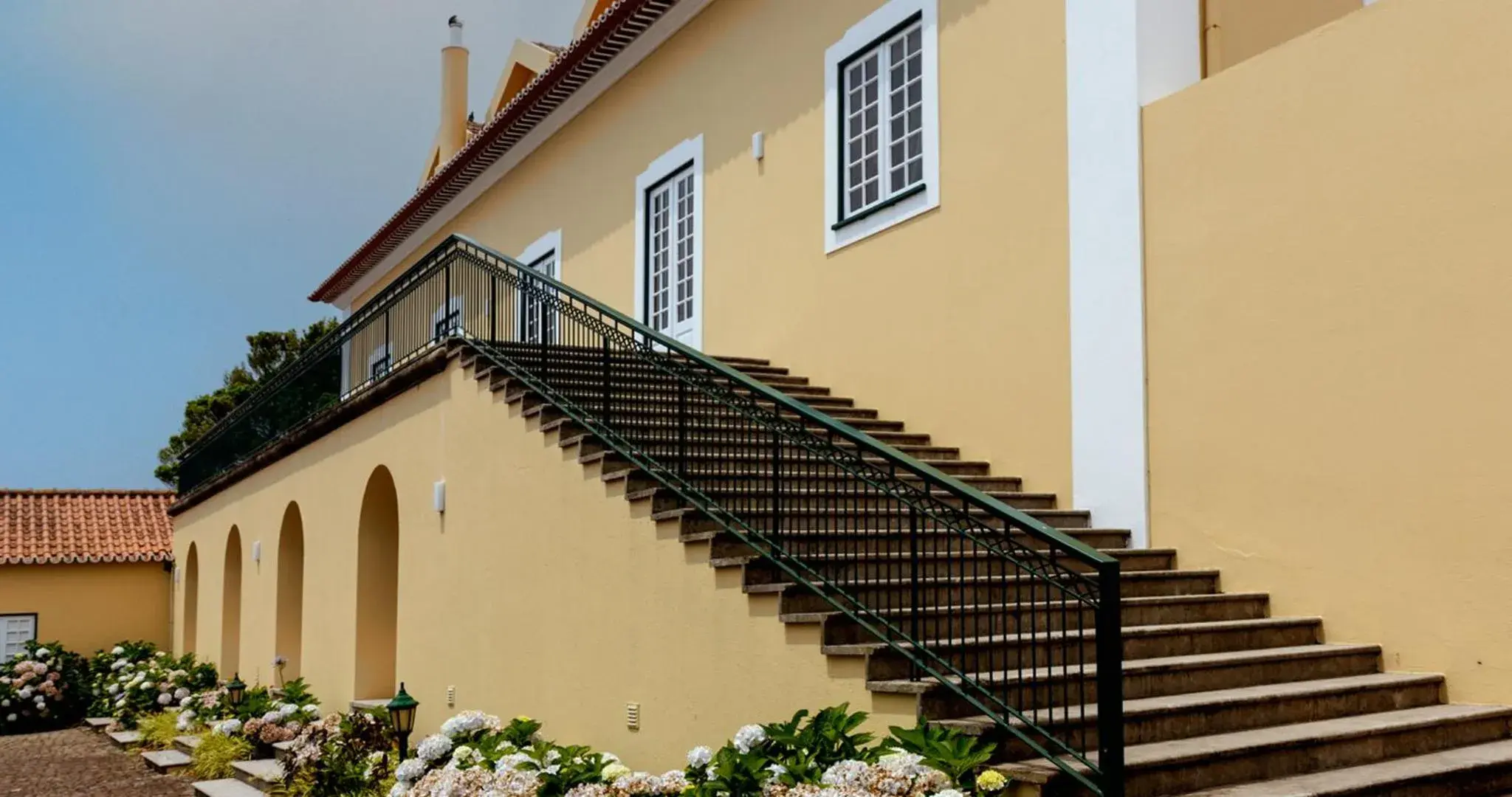 Facade/entrance in Quinta da Nasce Água Facade/entrance in Quinta da Nasce Água