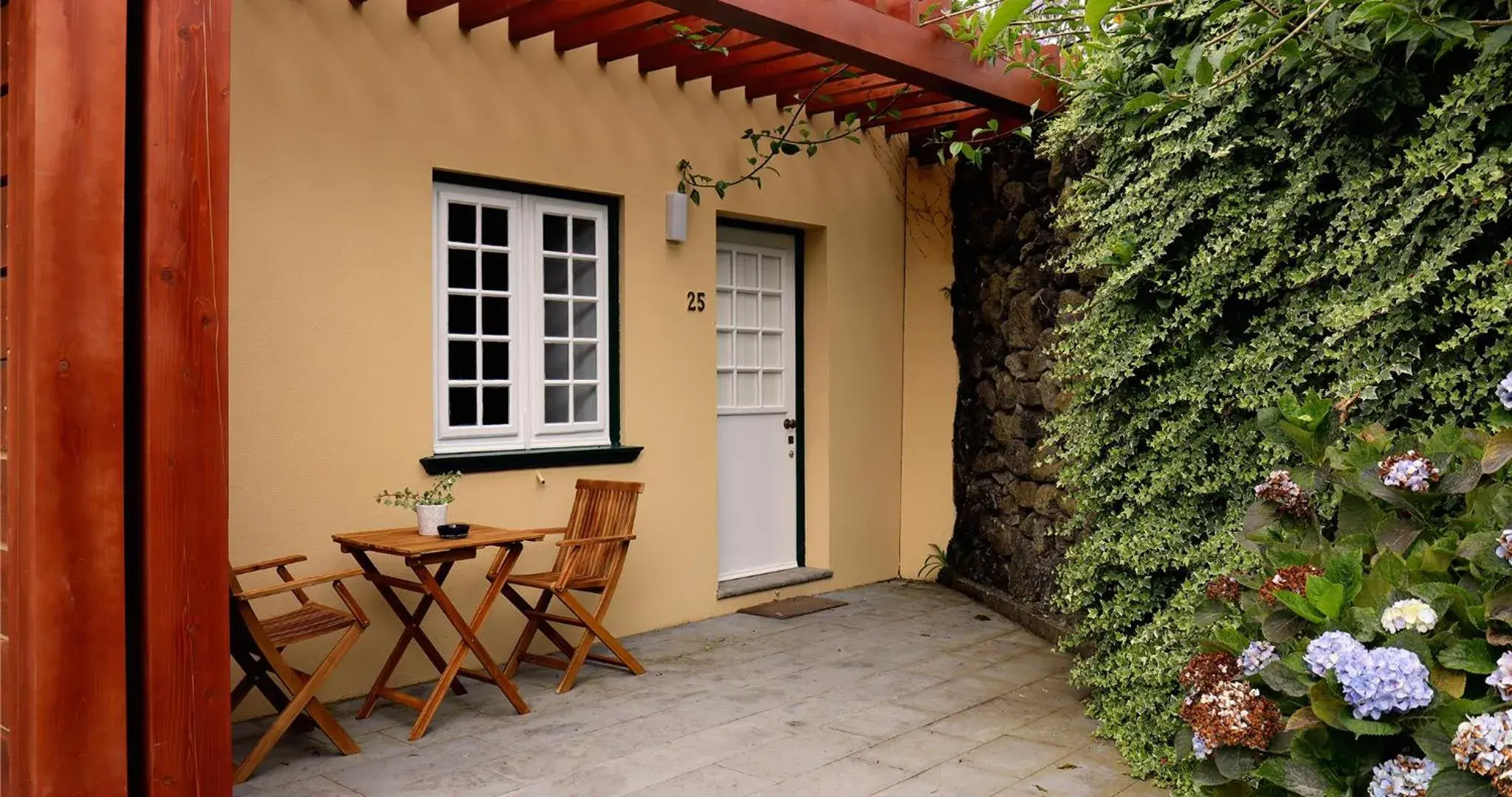 Facade/entrance in Quinta da Nasce Água Facade/entrance in Quinta da Nasce Água